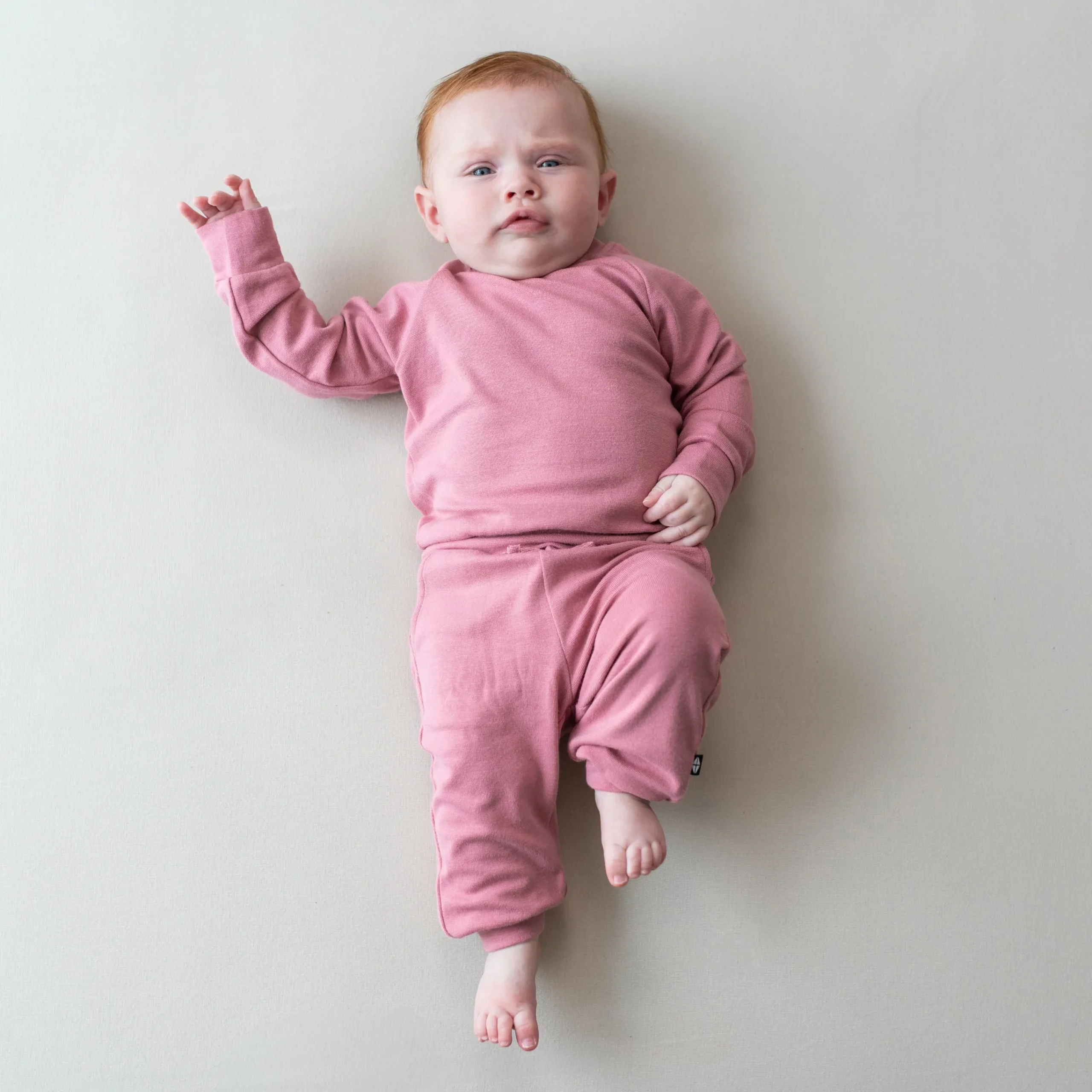 Kyte Baby Bamboo Jersey Jogger Set in Apple Blossom Outlet