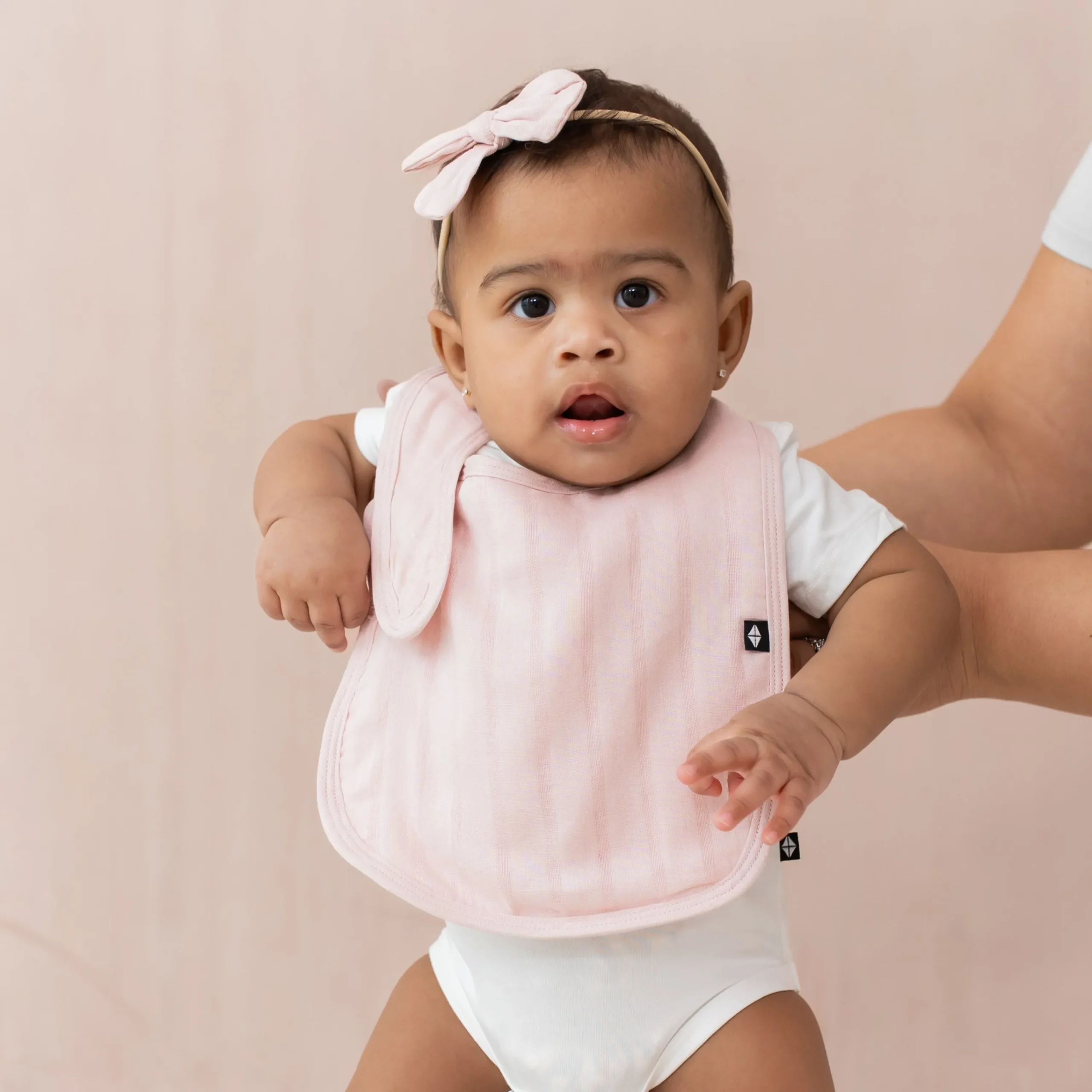 Kyte Baby Bamboo Muslin Bib in Blush Outlet