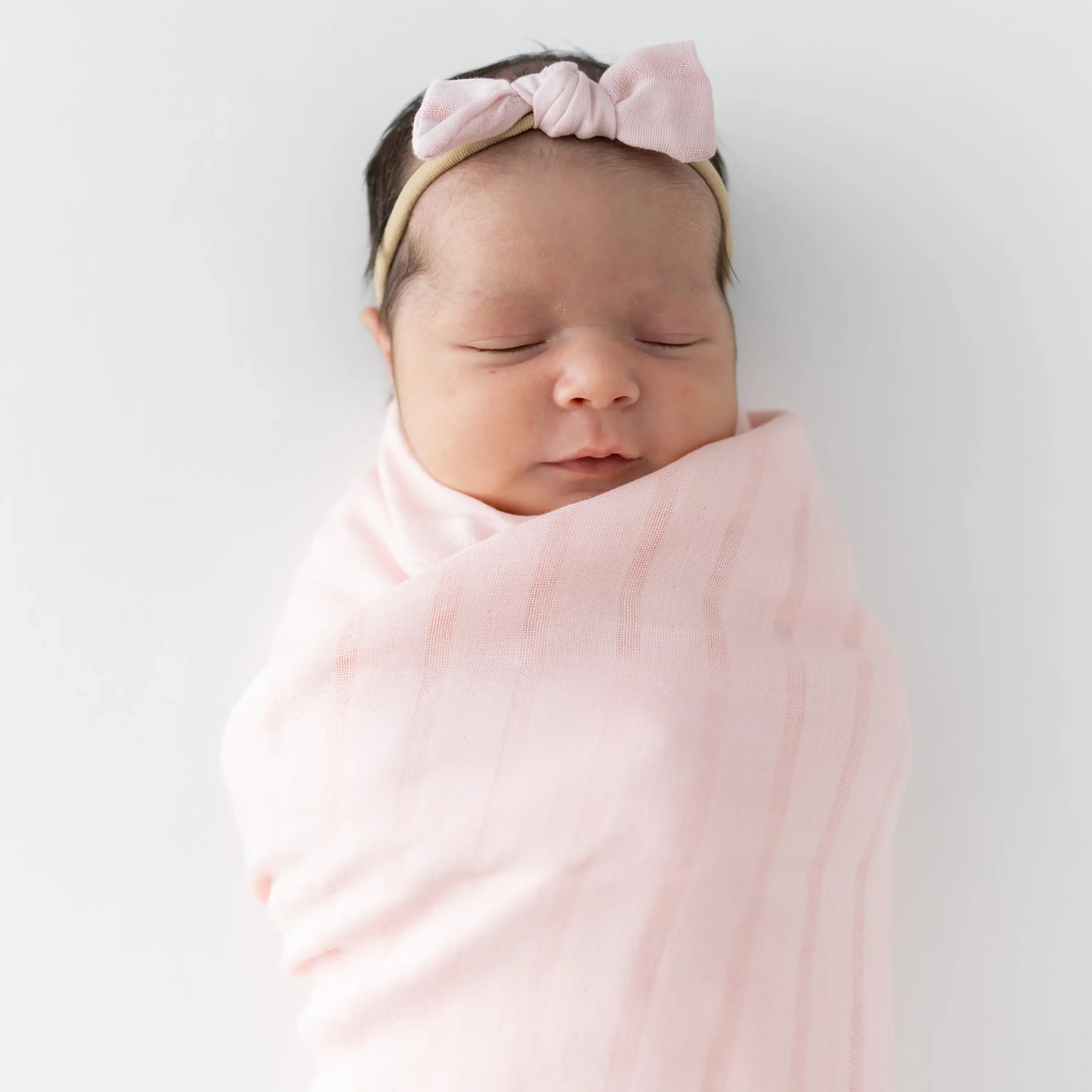 Kyte Baby Bamboo Muslin Tiny Bow in Blush Best