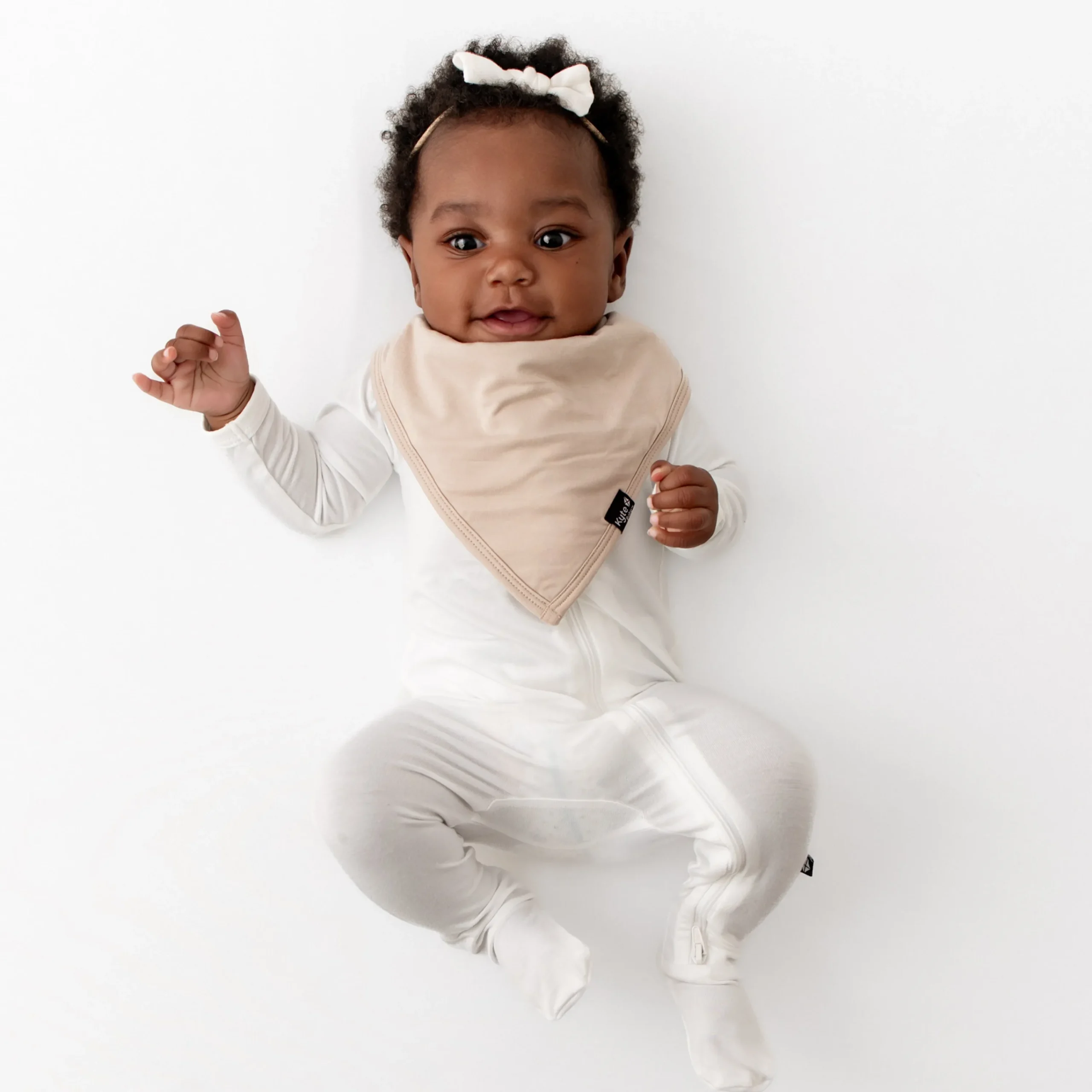 Kyte Baby Bib in Bisque New