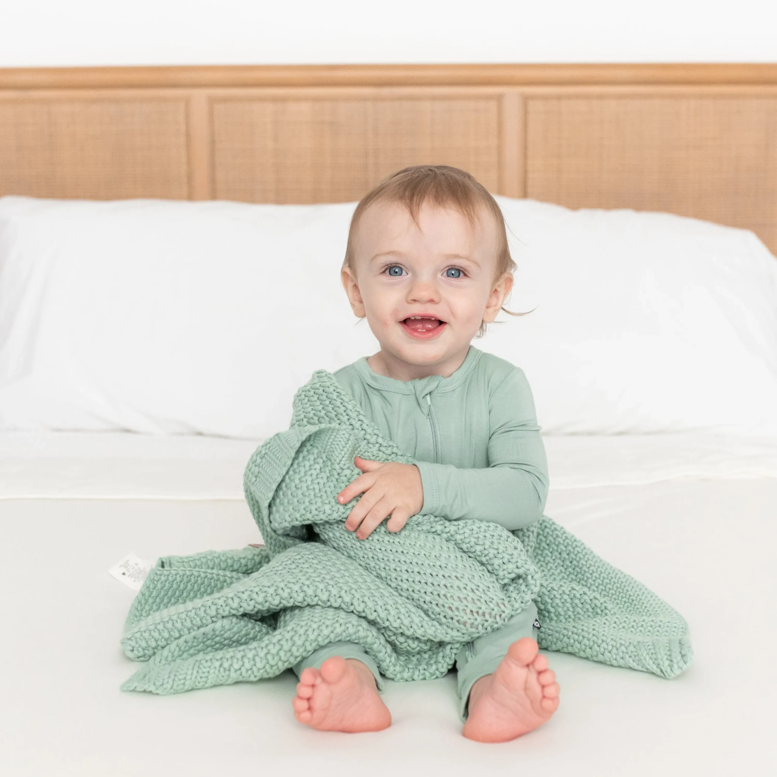 Kyte Baby Chunky Knit Baby Blanket in Sage Best
