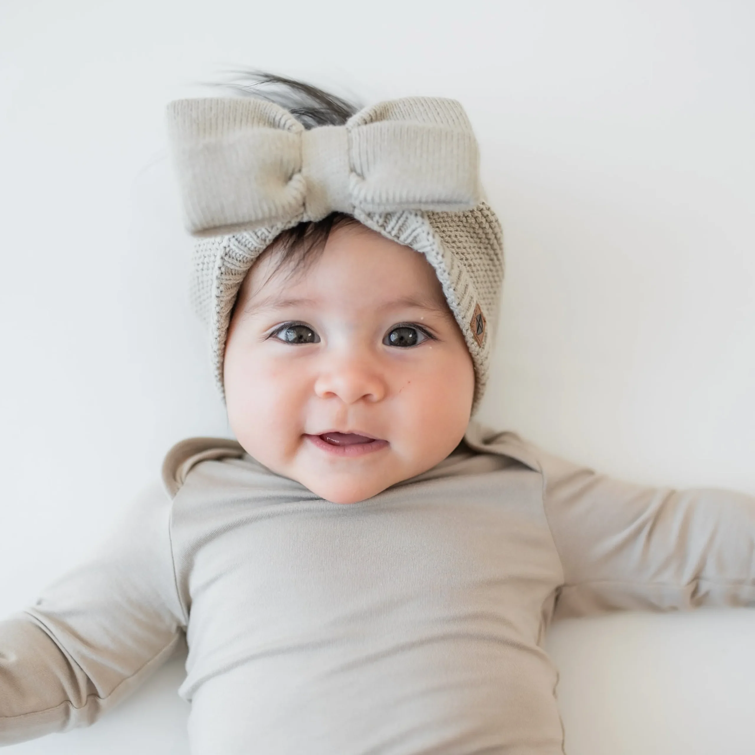 Kyte Baby Chunky Knit Bow Headband in Almond Sale