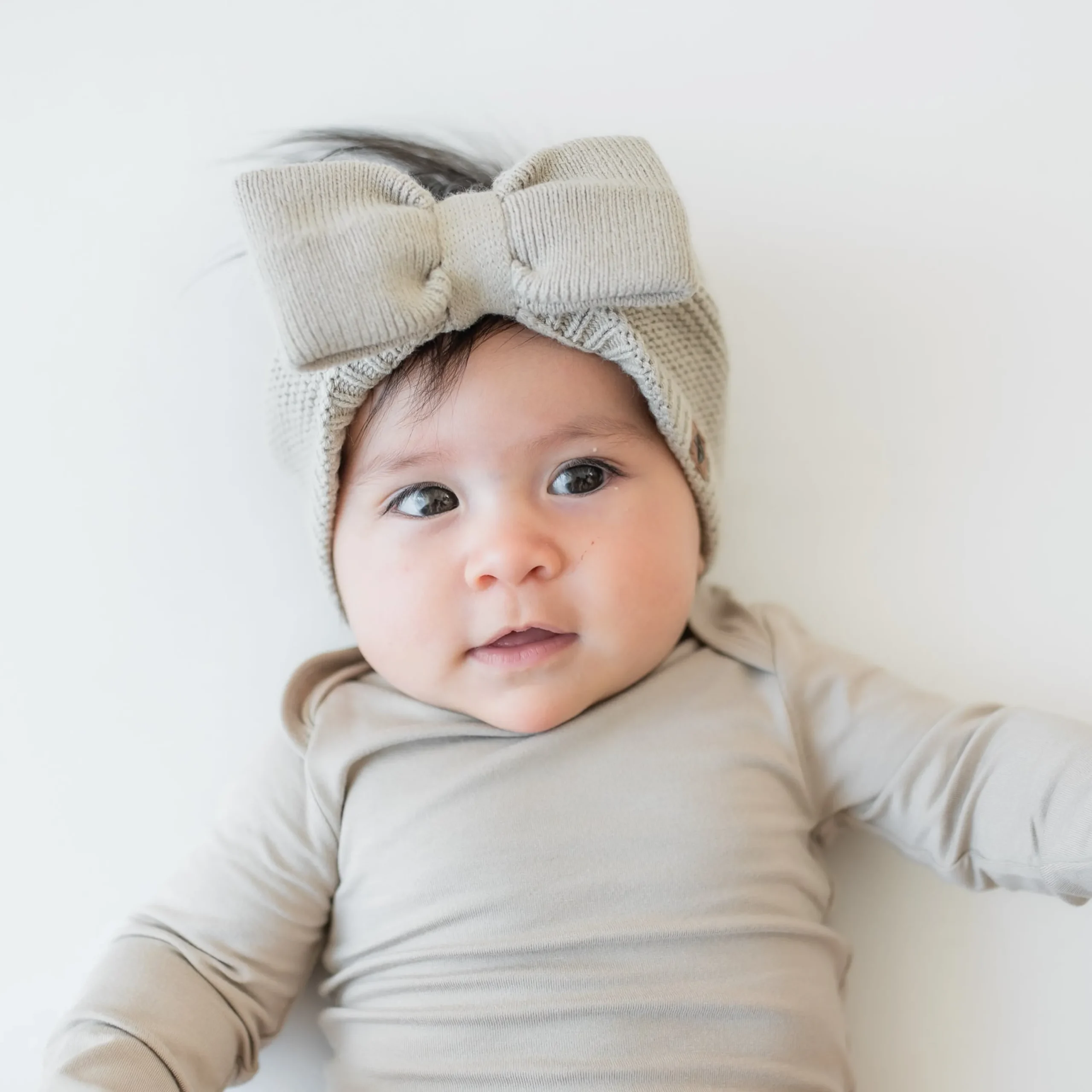Kyte Baby Chunky Knit Bow Headband in Almond Sale