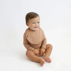 Kyte Baby Cushy Bib in Latte Best