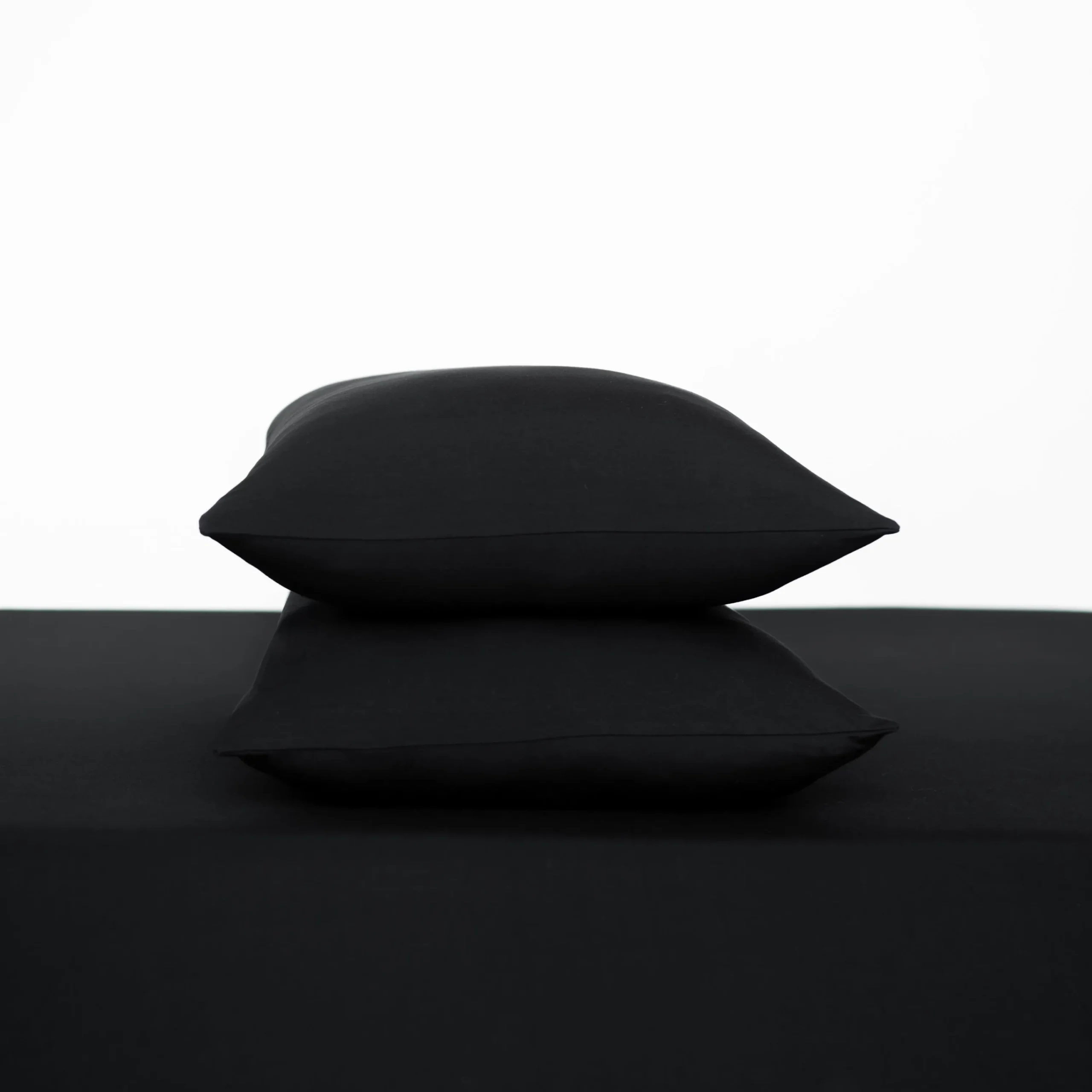 Kyte Baby Fitted Sheet with Pillowcases in Midnight Sale