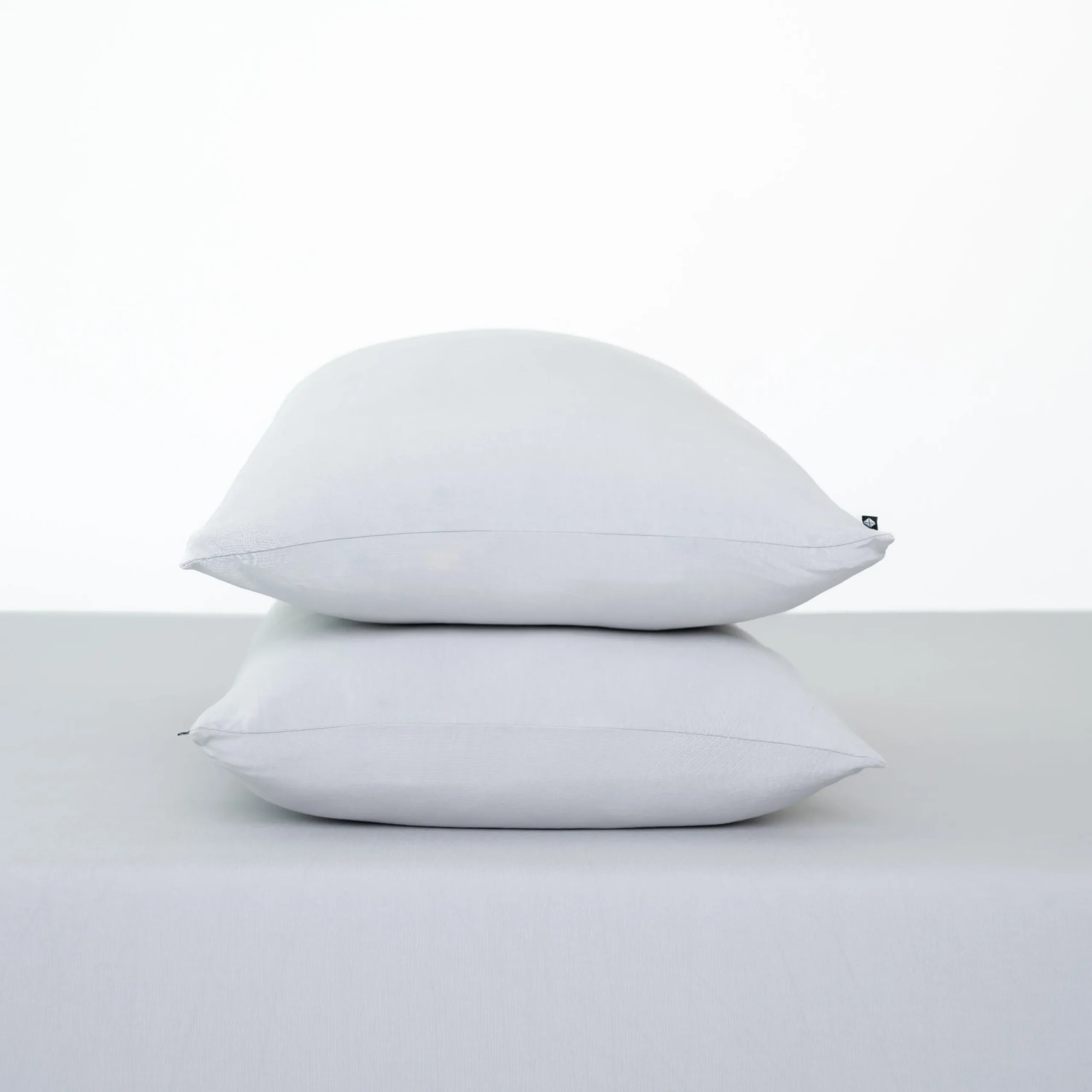 Kyte Baby Fitted Sheet with Pillowcases in Storm Sale