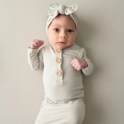 Kyte Baby Knotted Gown with Bow Set in Oat New