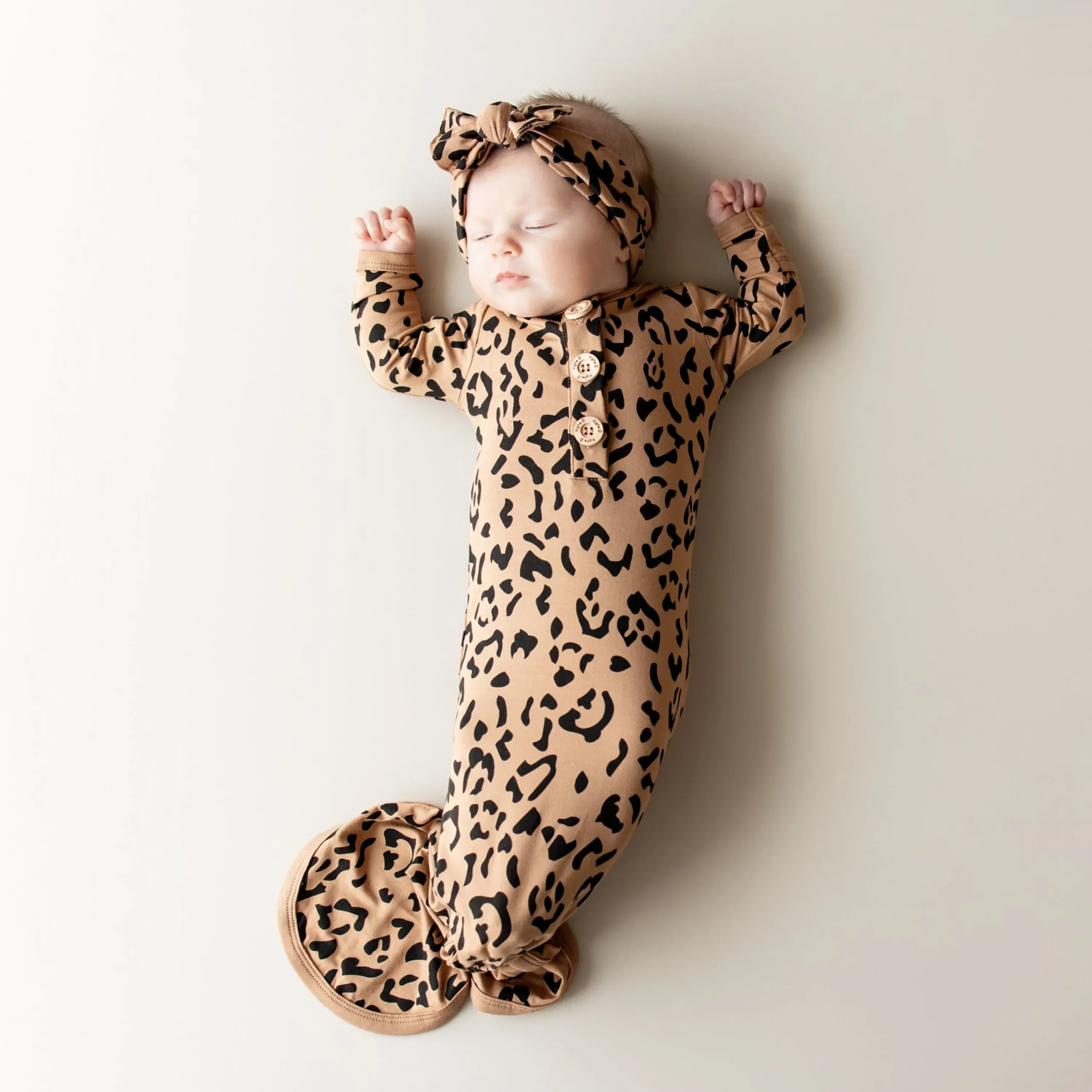 Kyte Baby Knotted Gown with Bow Set in Latte Leopard Online
