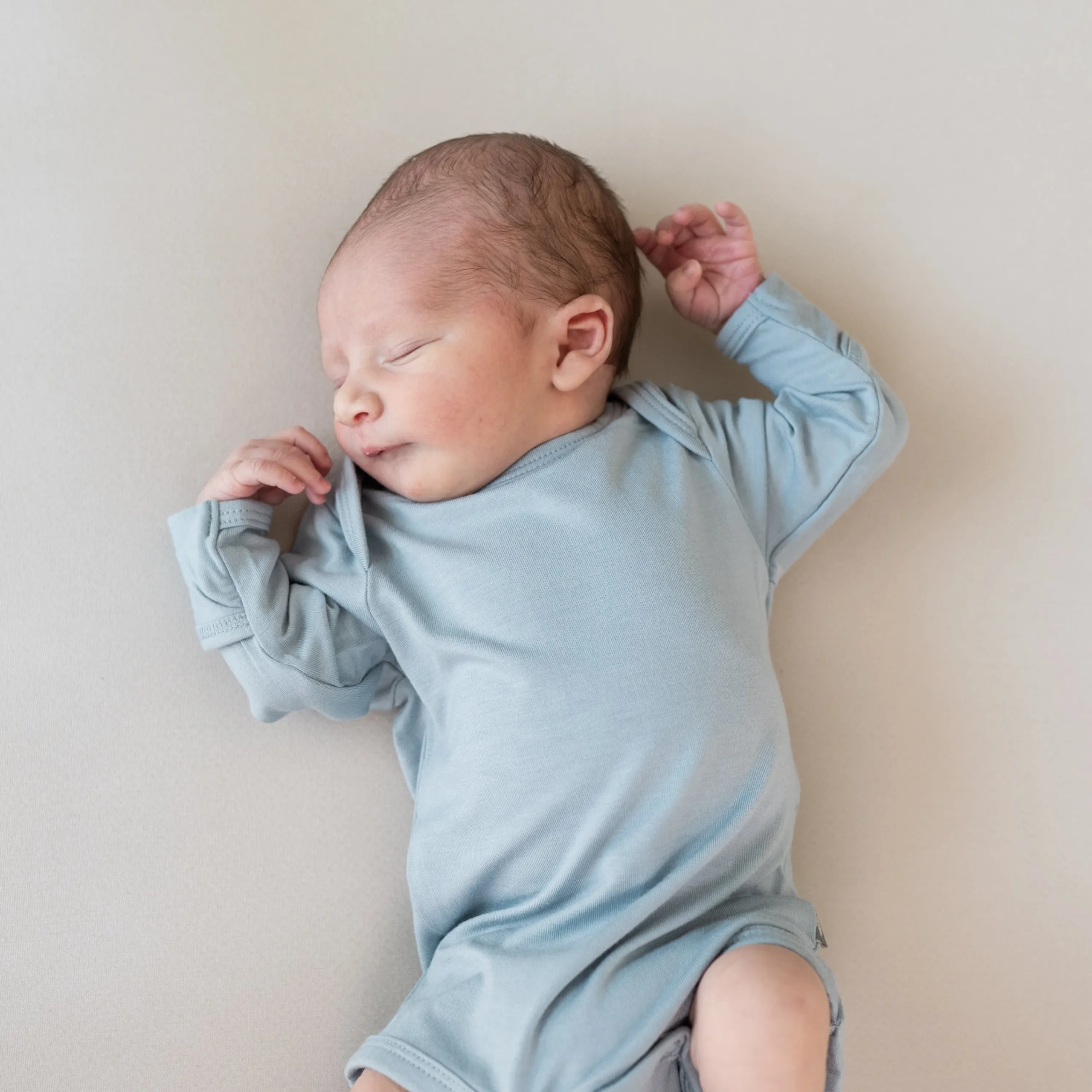 Kyte Baby Long Sleeve Bodysuit in Fog Clearance