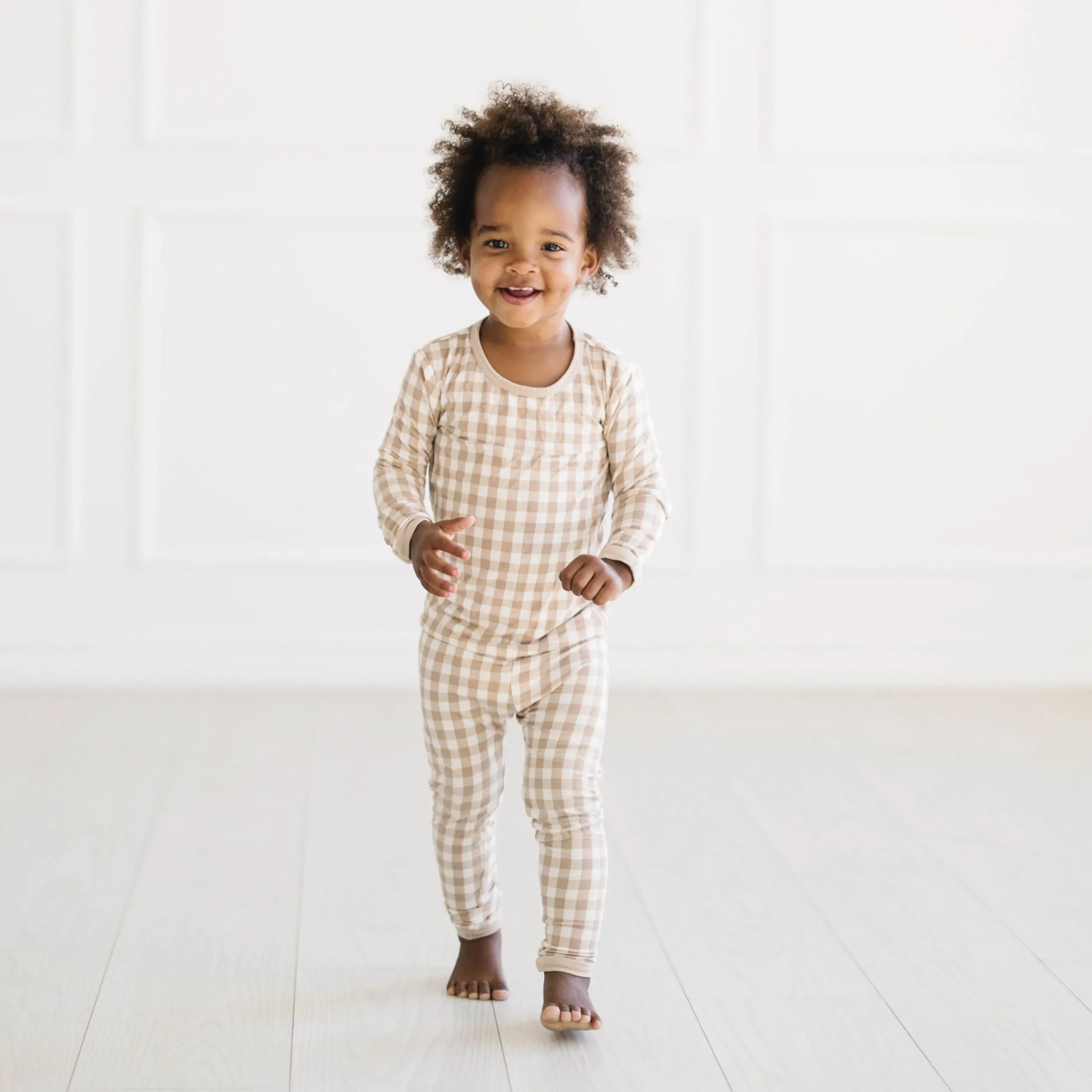 Kyte Baby Long Sleeve Pajamas in Gingham Bisque Outlet