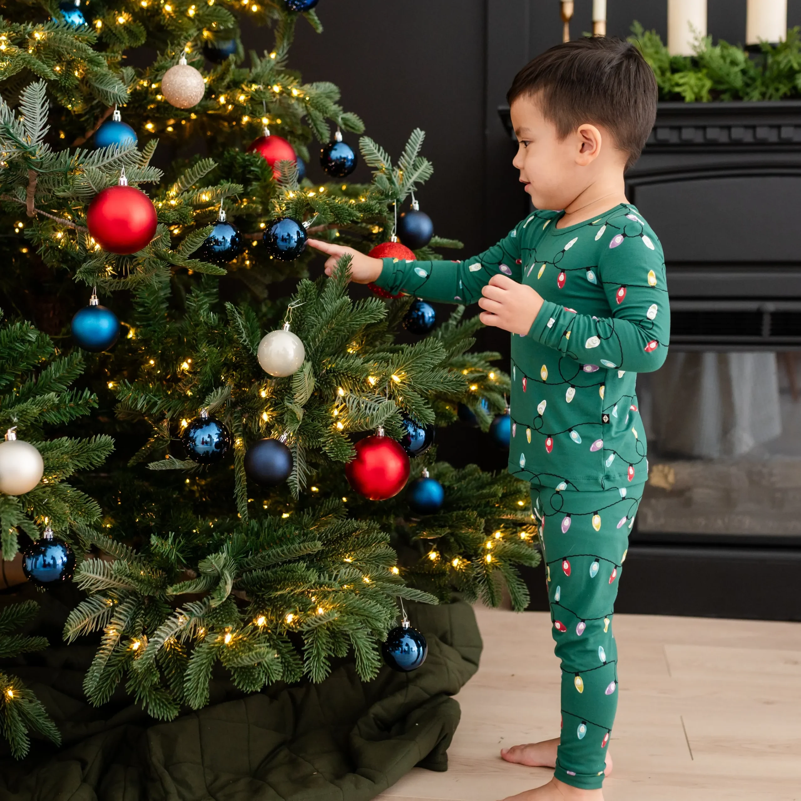 Kyte Baby Long Sleeve Pajamas in Merry and Bright New