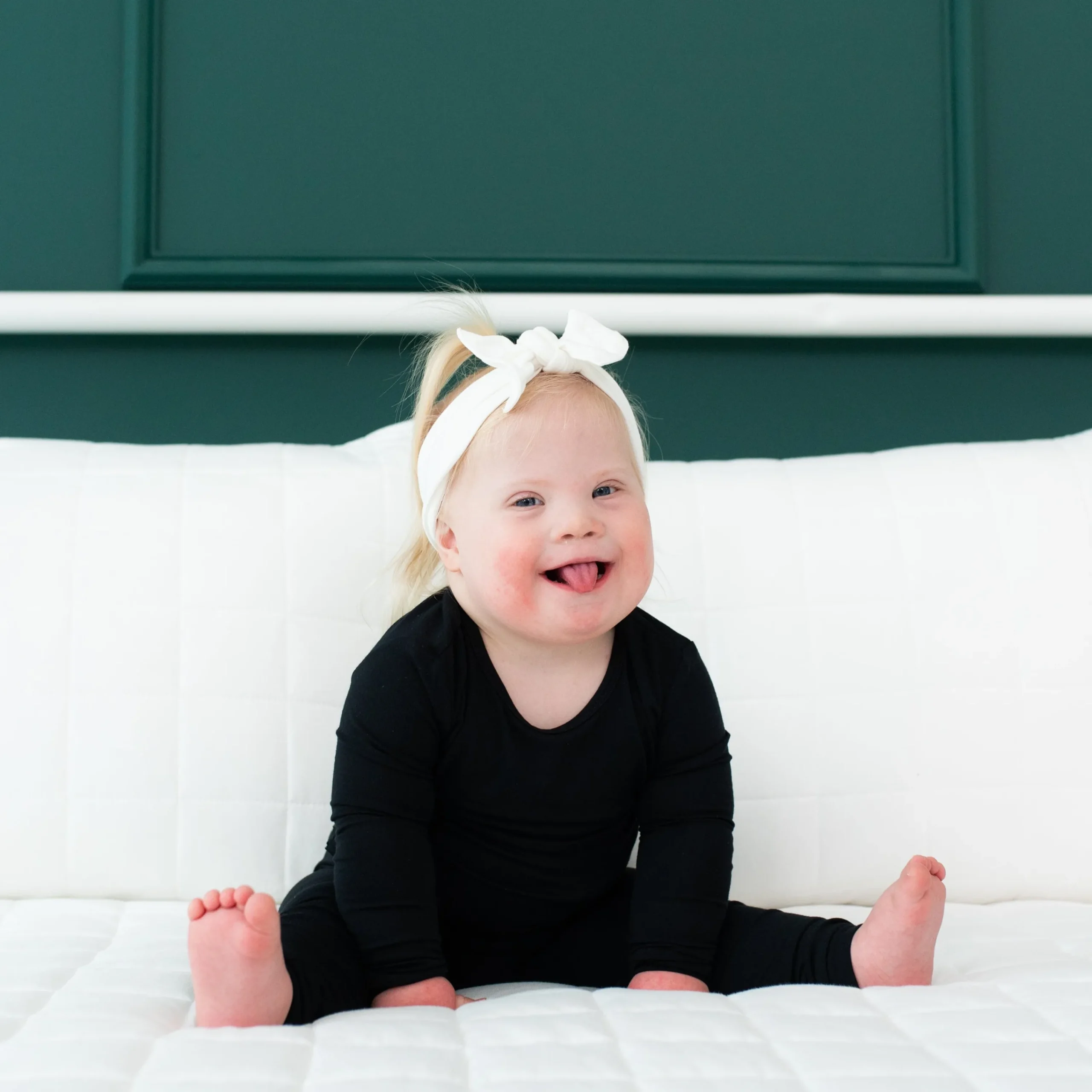 Kyte Baby Long Sleeve Pajamas in Midnight Discount