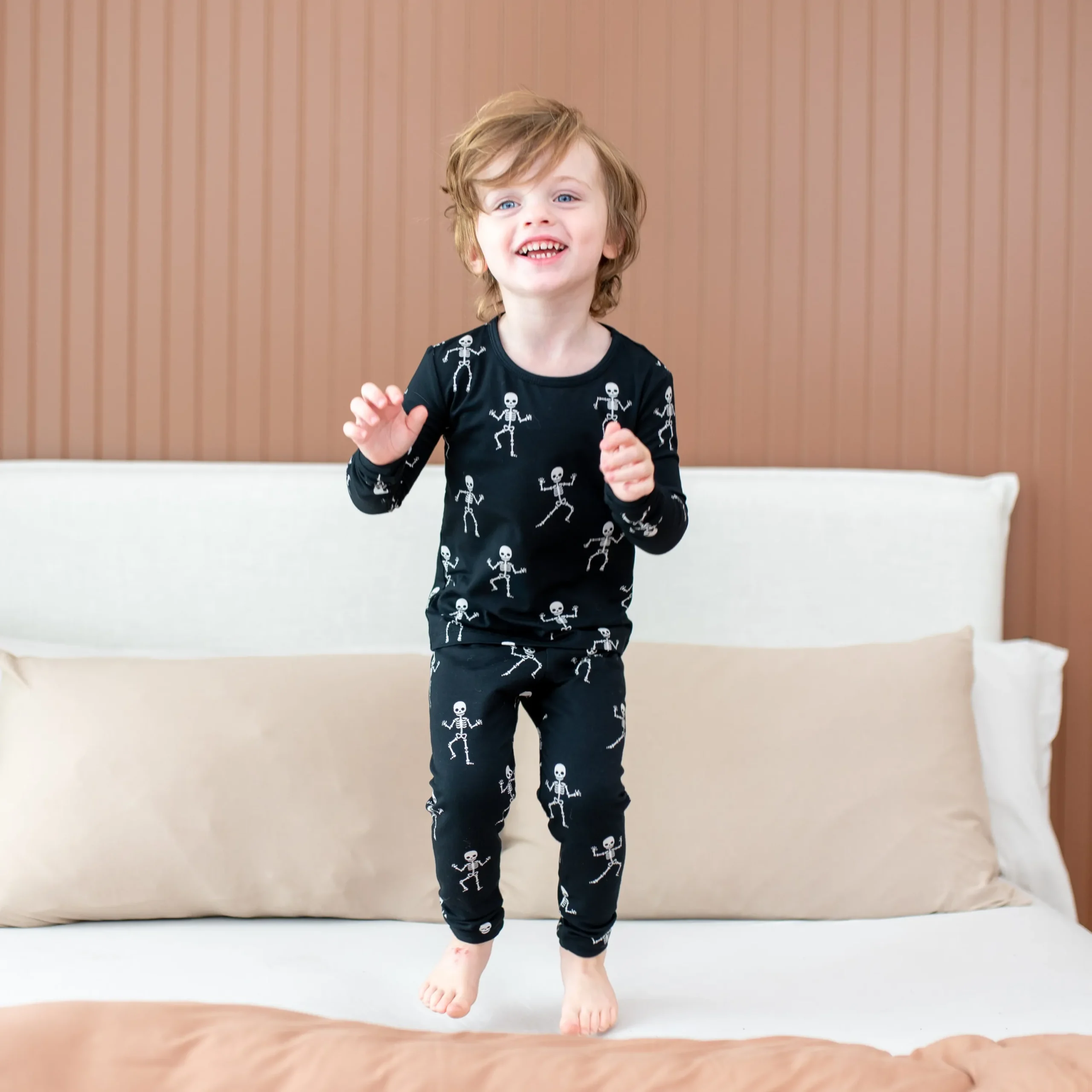 Kyte Baby Long Sleeve Pajamas in Skeleton Hot