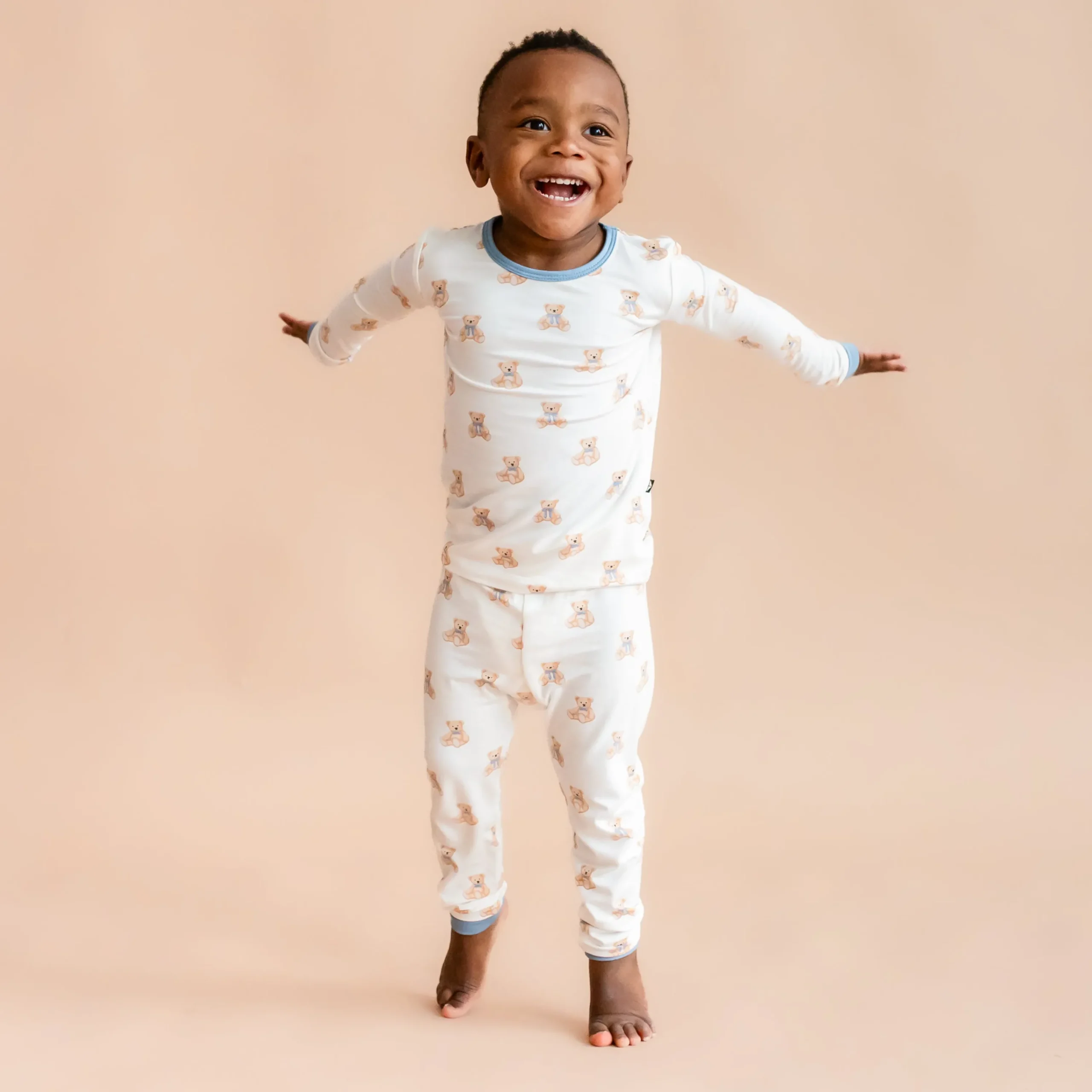 Kyte Baby Long Sleeve Pajamas in Teddy Bear Clearance