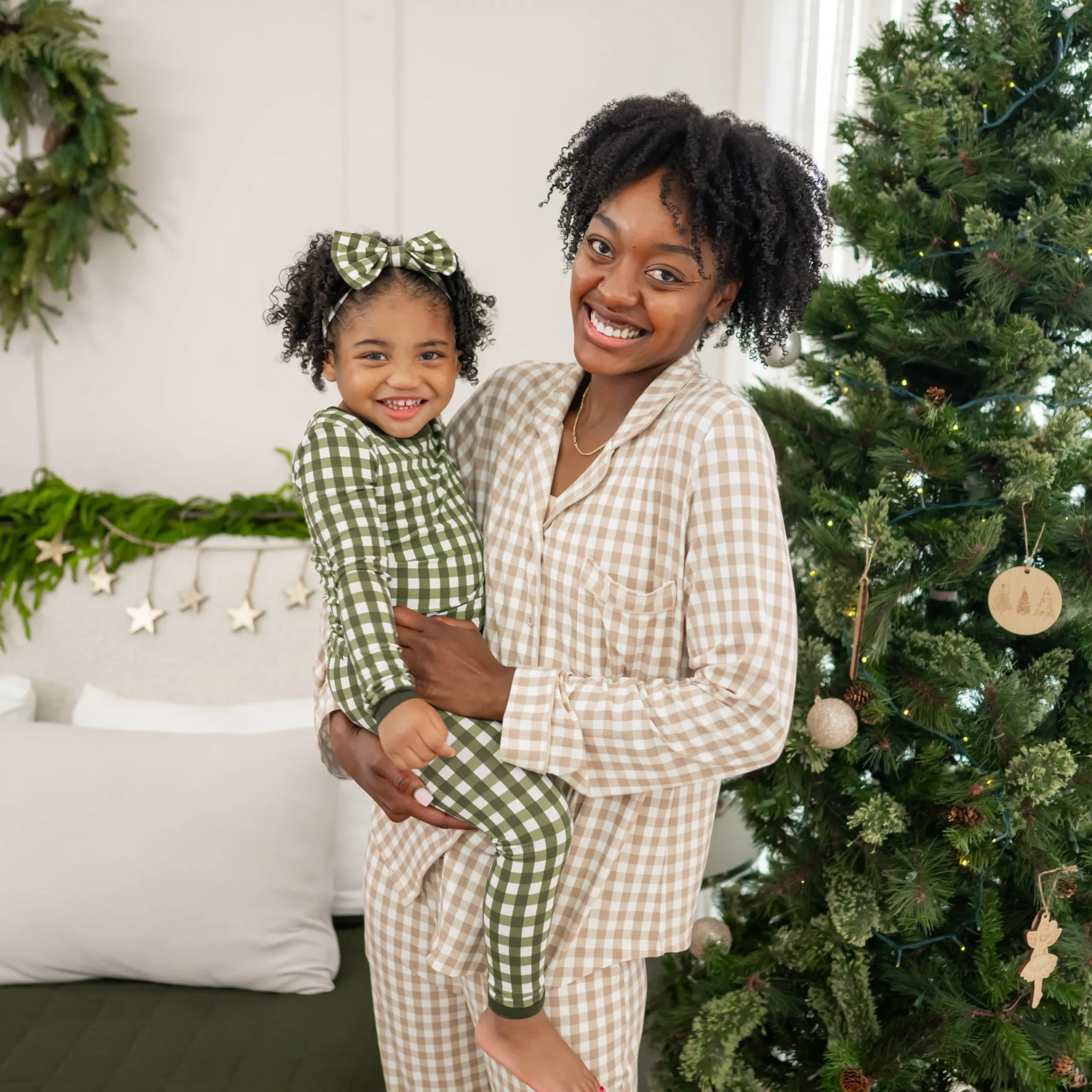 Kyte Baby Long-Sleeved Women's Pajama Set in Gingham Bisque Sale