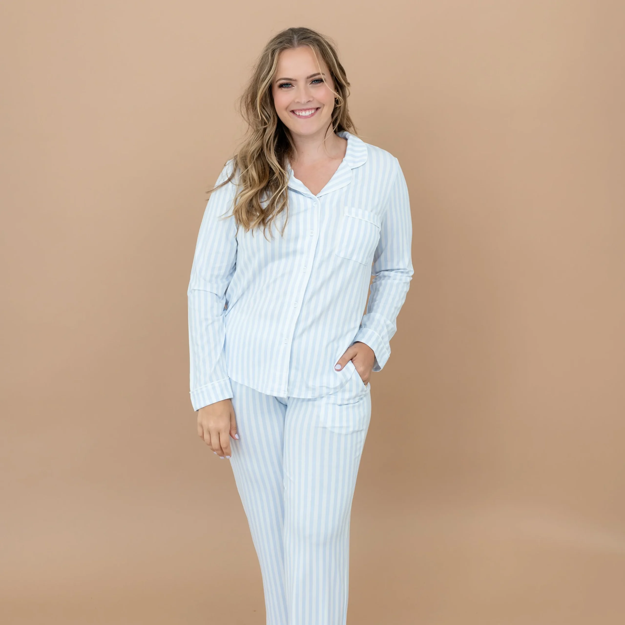 Kyte Baby Long-Sleeved Women's Pajama Set in with Cloud Trim Small Mist Stripe Hot