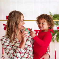 Kyte Baby Long-Sleeved Women's Pajama Set in Holiday Bow Best