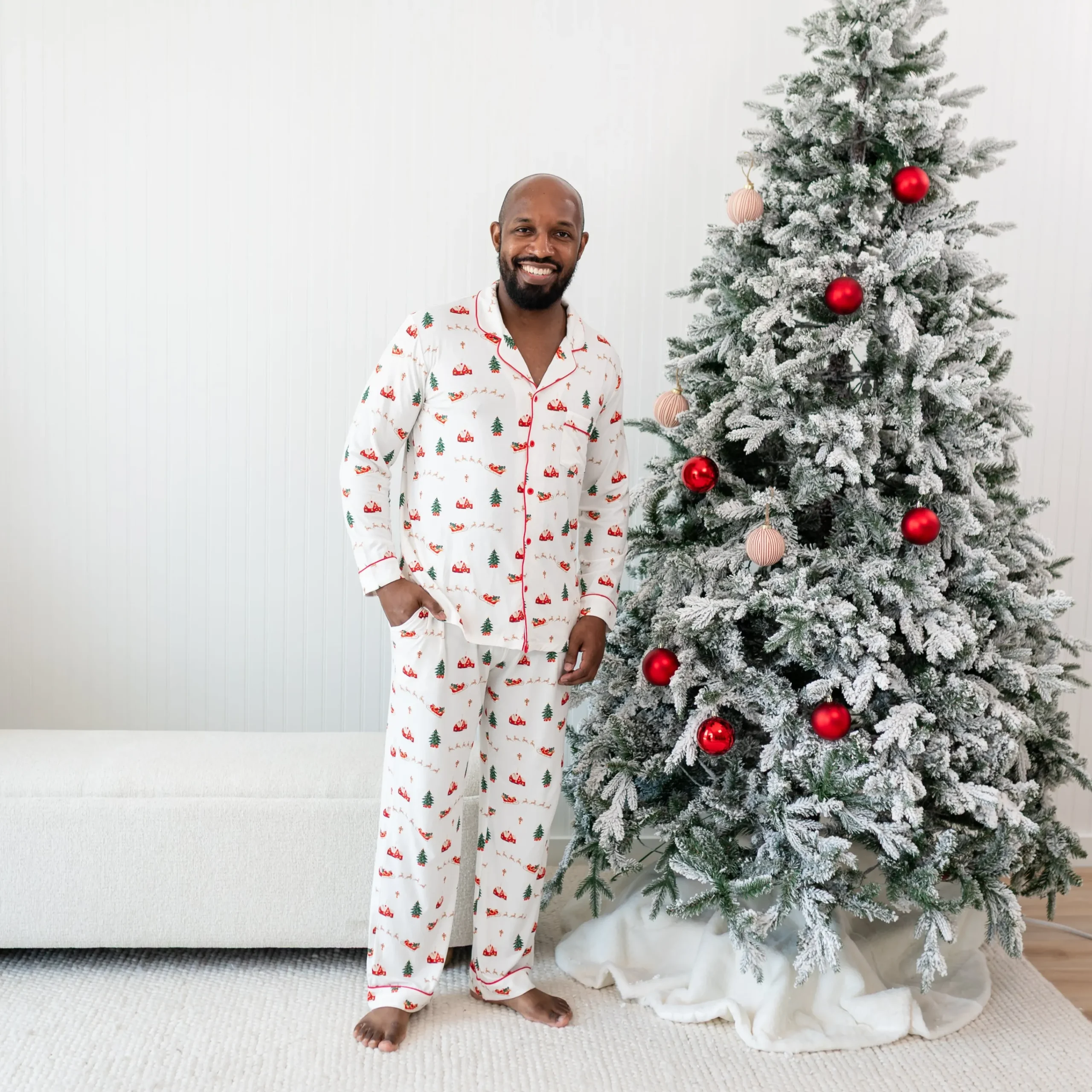 Kyte Baby Men's Long Sleeve Pajama Set in Santa Sleigh Best