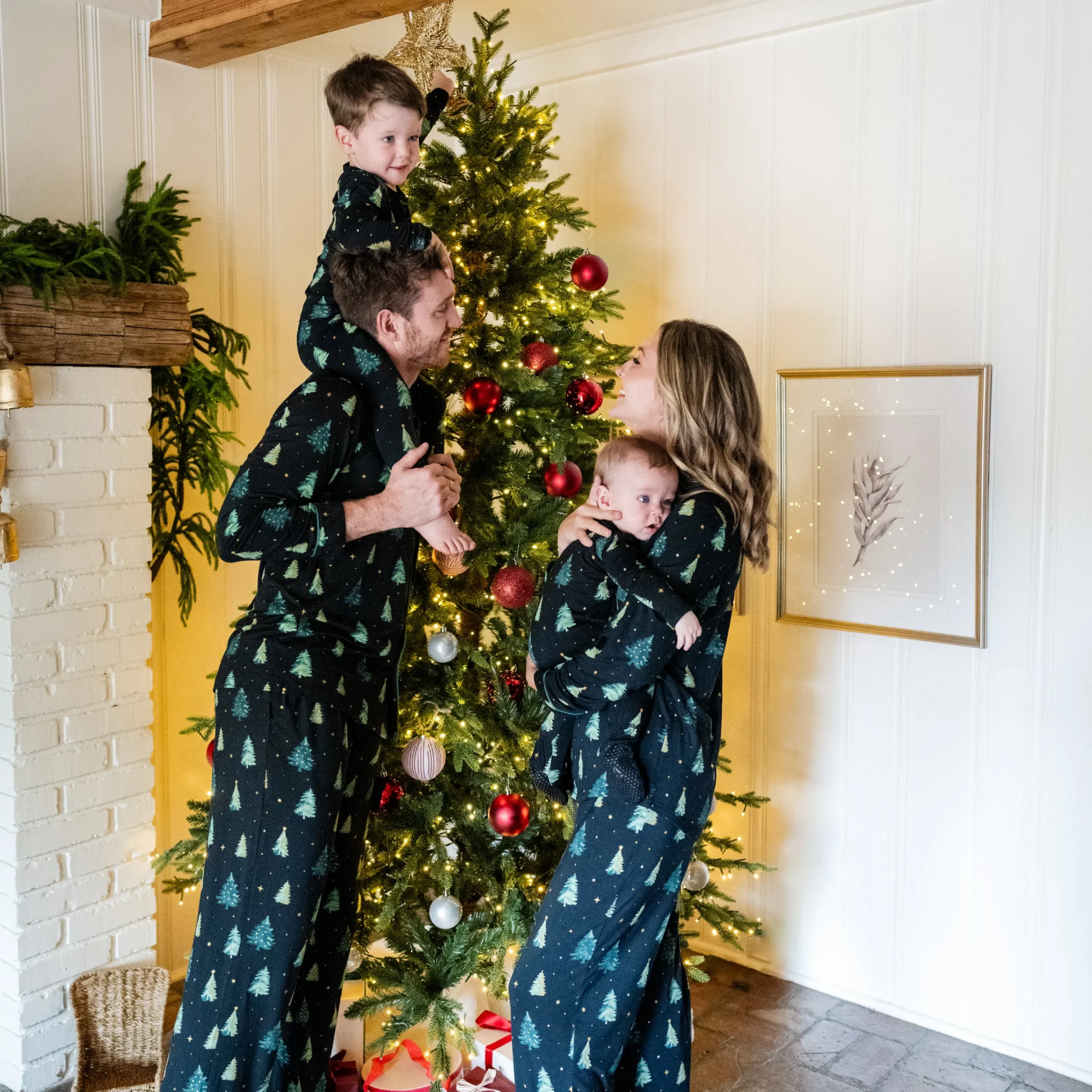 Kyte Baby Men's Long Sleeve Pajama Set in Twinkle Tree Online