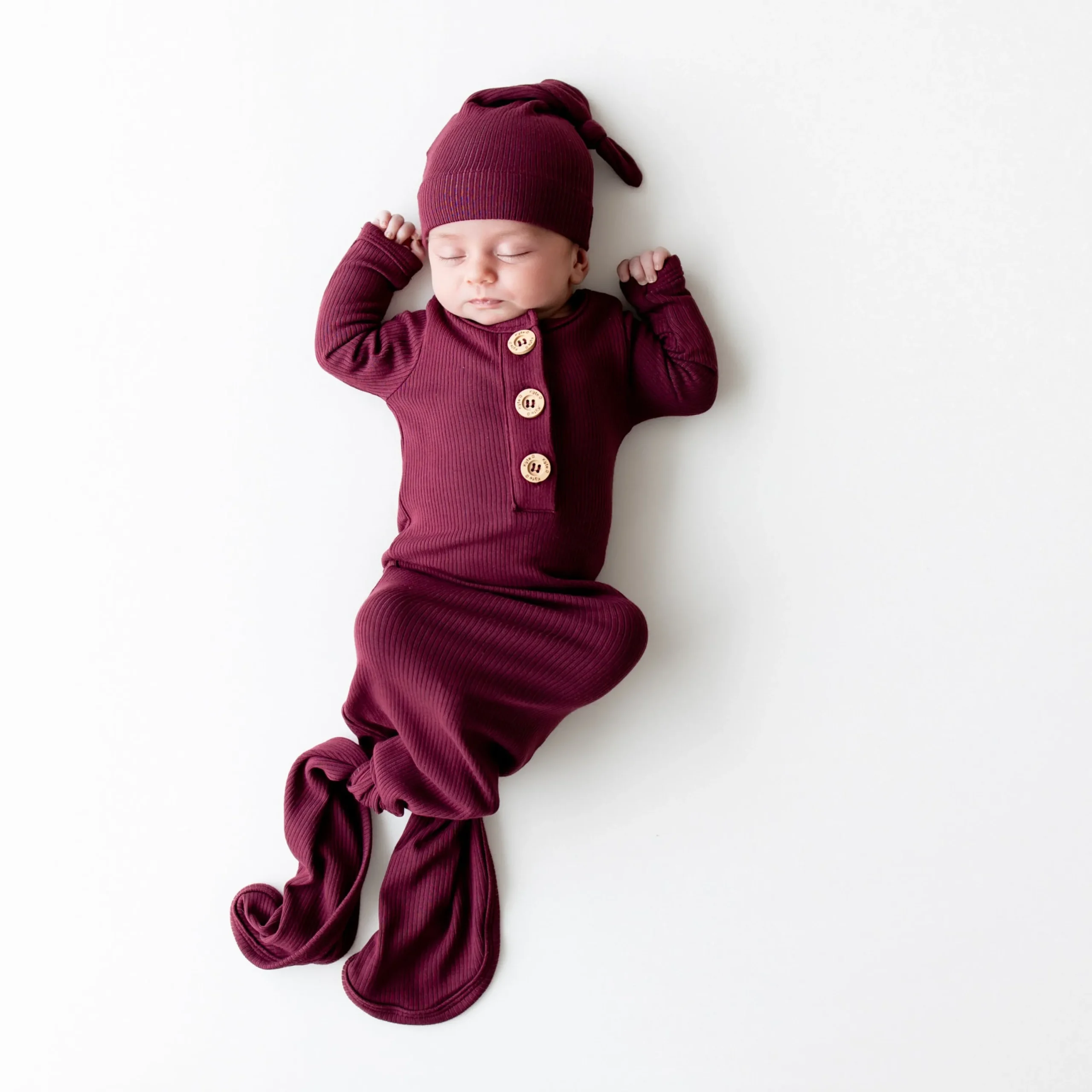Kyte Baby Ribbed Knotted Gown with Hat Set in Burgundy Discount
