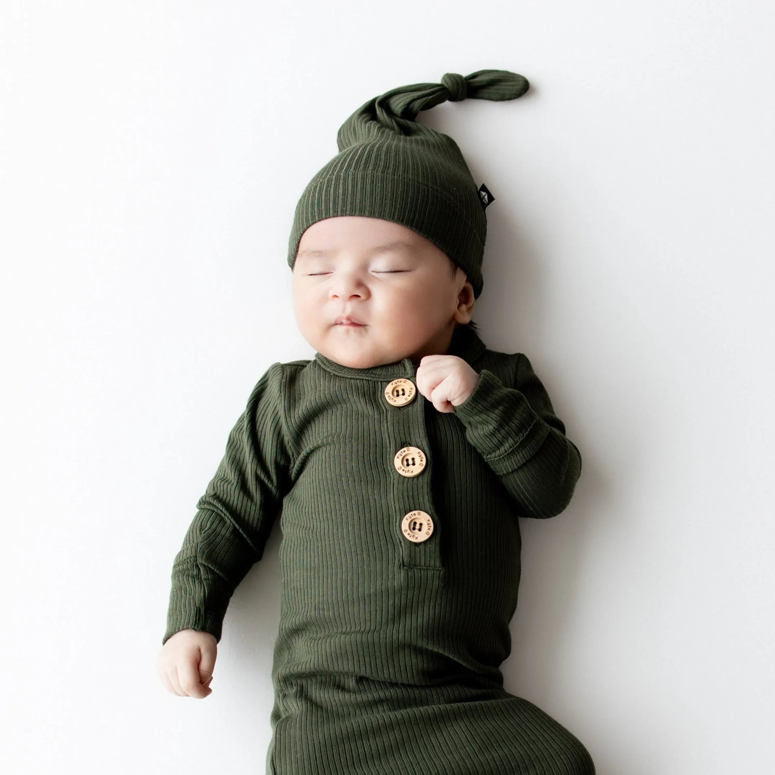 Kyte Baby Ribbed Knotted Gown with Hat Set in Fir Clearance