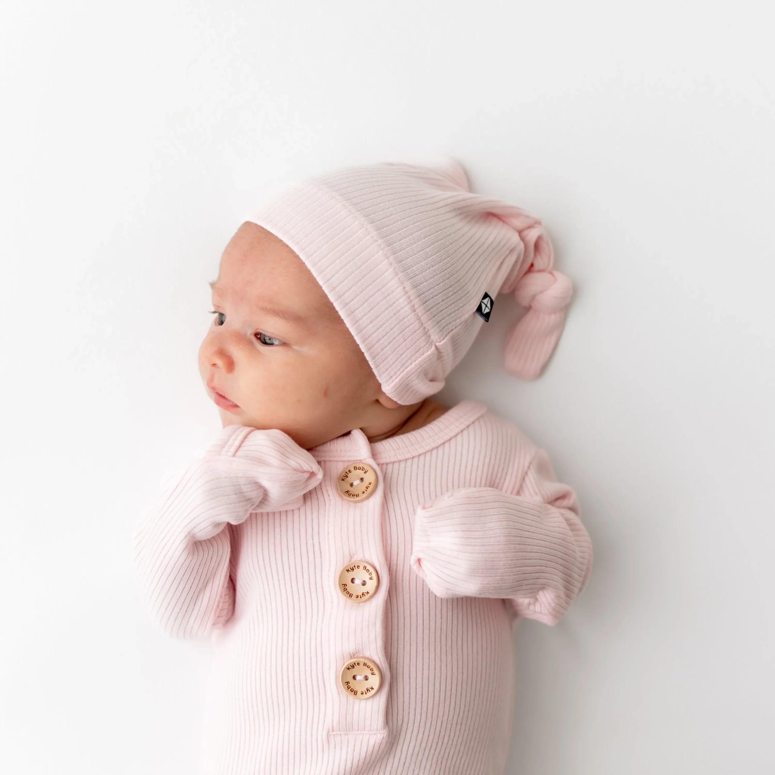 Kyte Baby Ribbed Knotted Gown with Hat Set in Sakura Discount