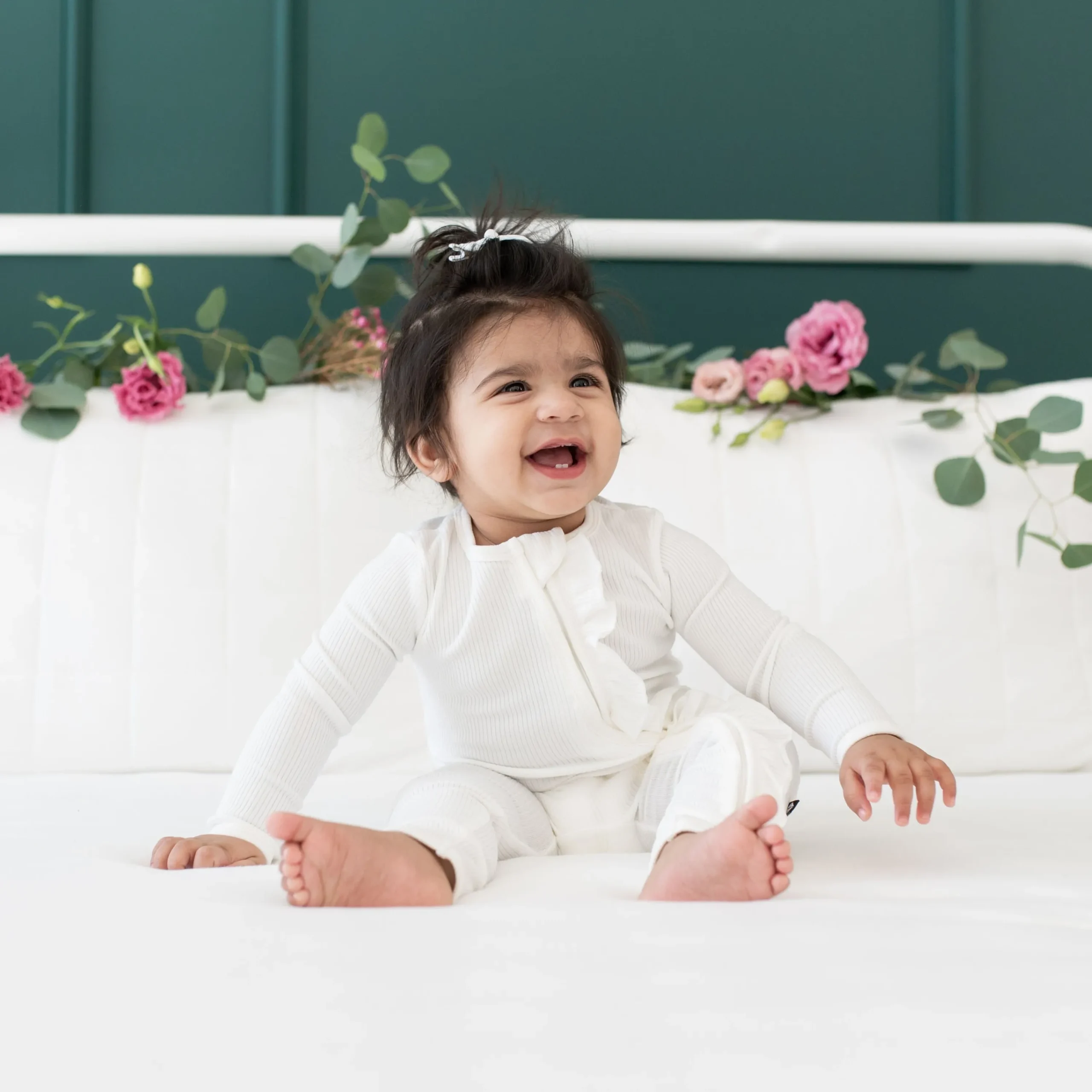 Kyte Baby Ribbed Ruffle Zipper Romper in Cloud Online