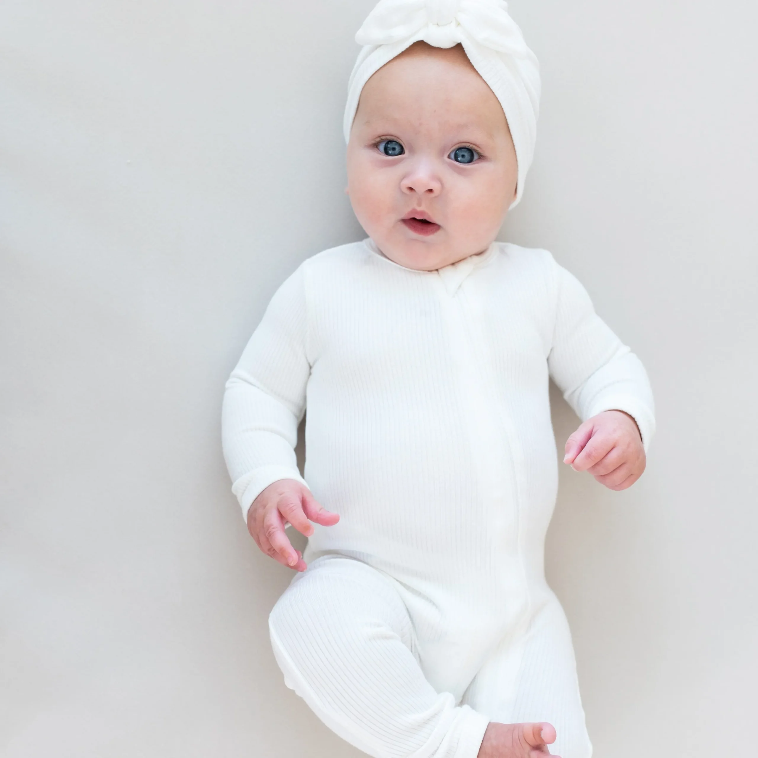 Kyte Baby Ribbed Zipper Romper in Cloud Outlet