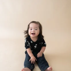 Kyte Baby Toddler Crew Neck Tee in Small Midnight Magnolia Best