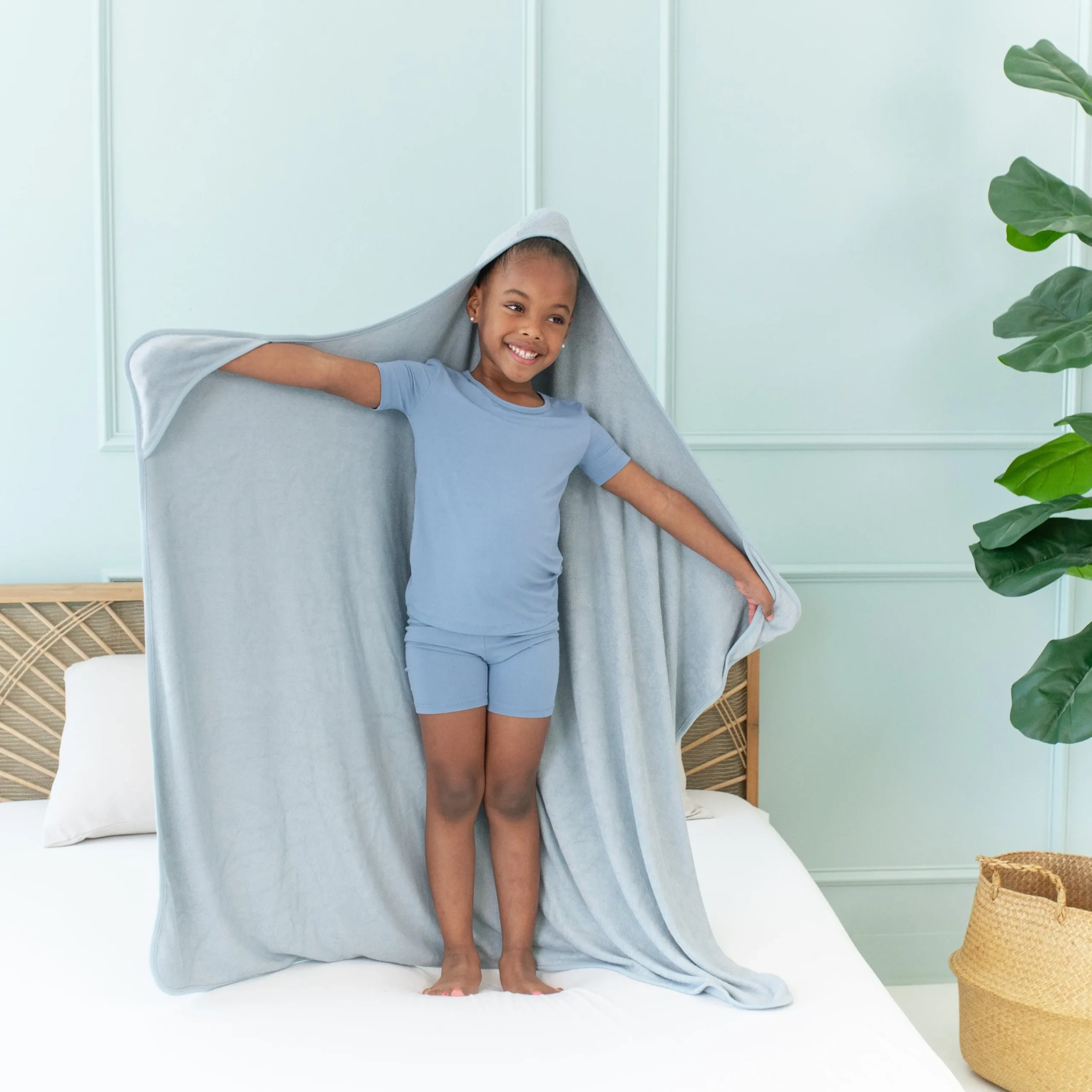 Kyte Baby Toddler Hooded Bath Towel in Fog Sale