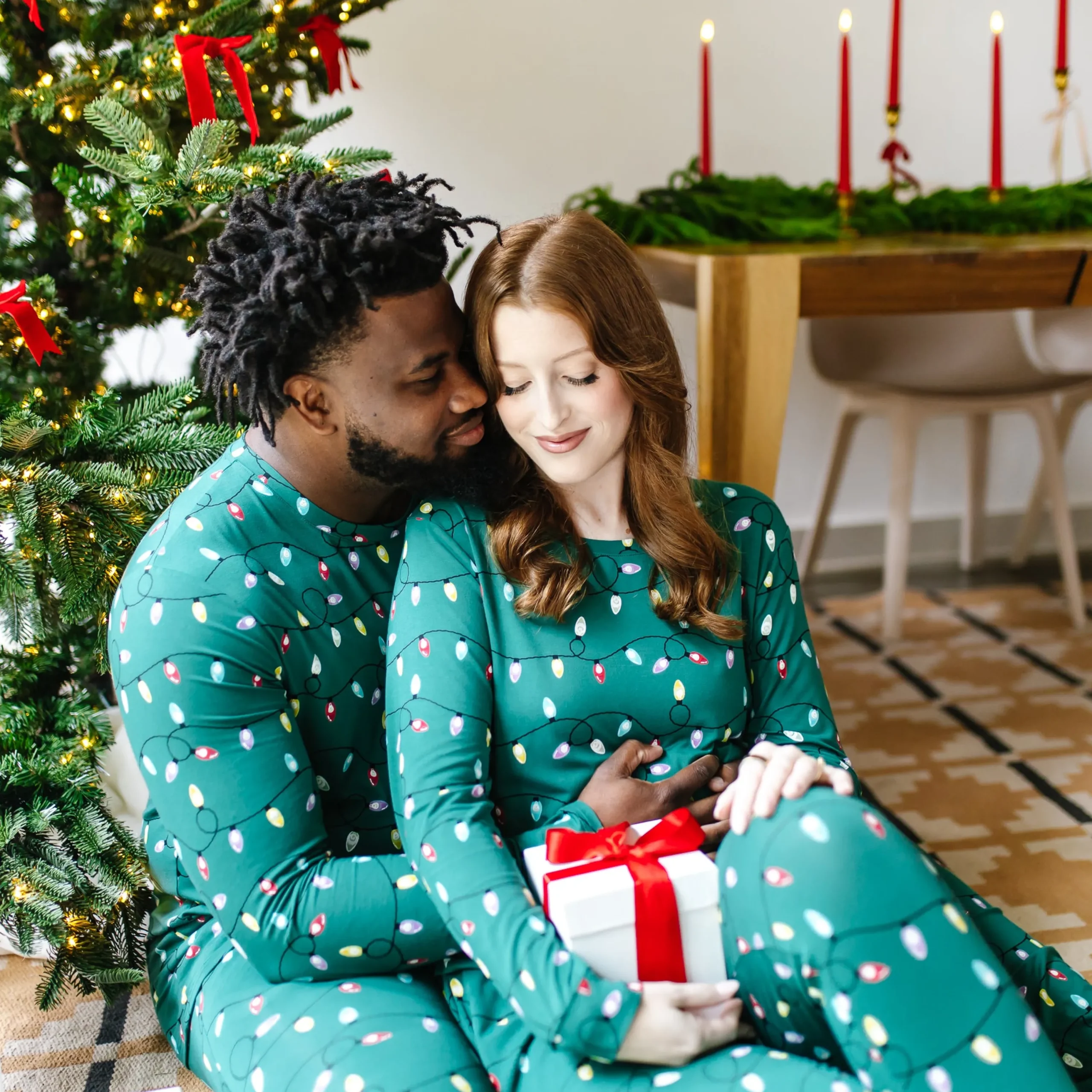 Kyte Baby Women's Jogger Pajama Set in Merry and Bright Sale