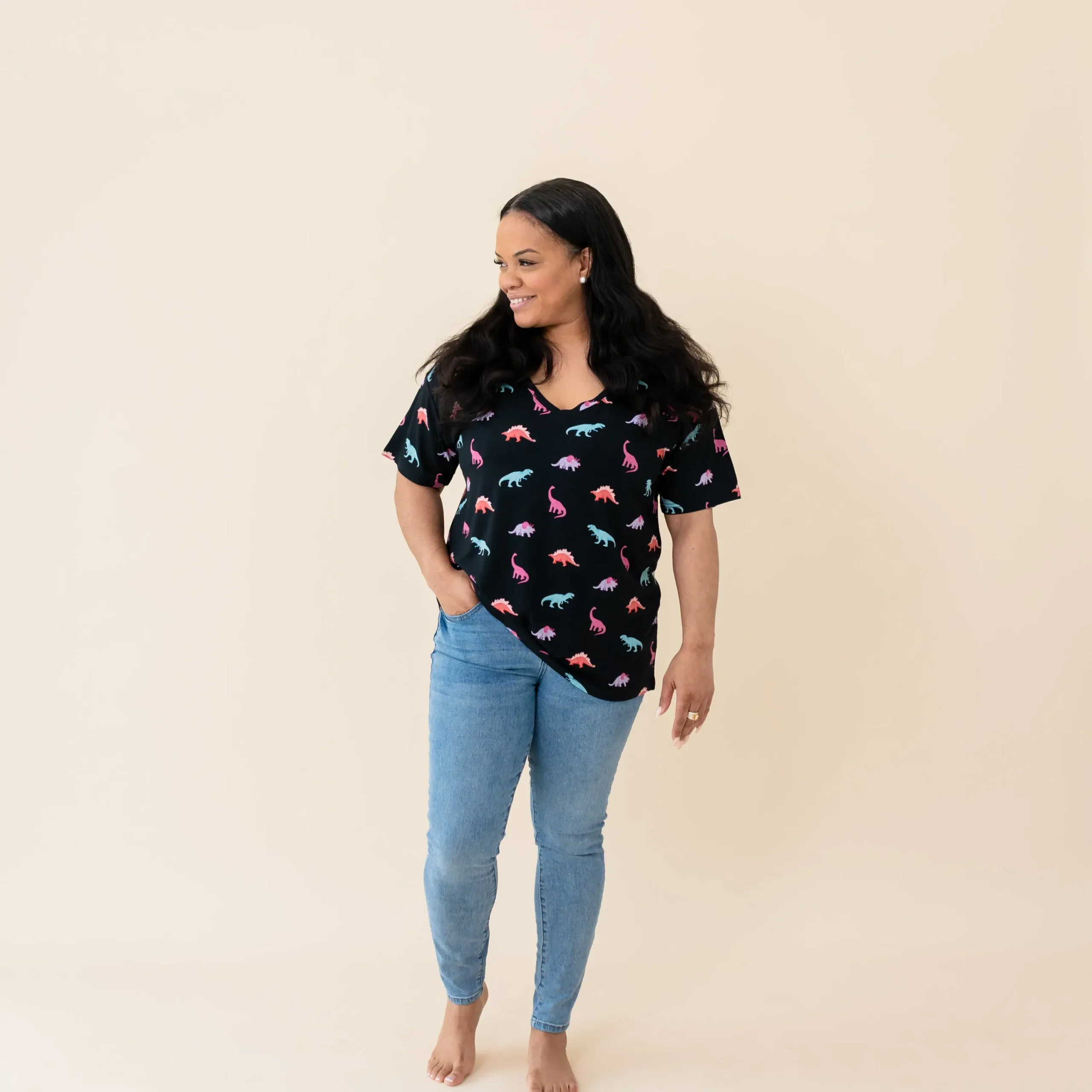 Kyte Baby Women’s Relaxed Fit V-Neck in Midnight Roar Sale