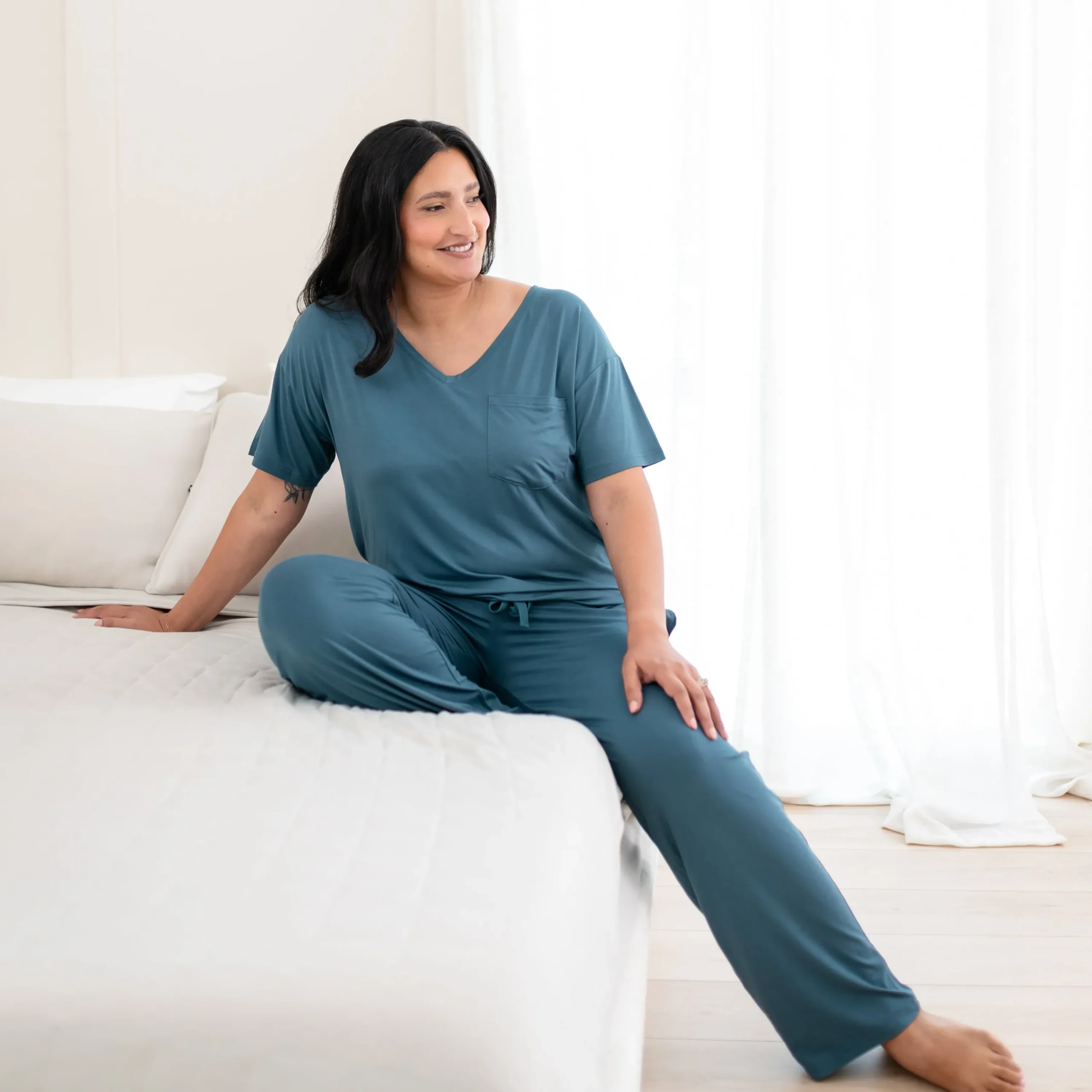Kyte Baby Women’s Relaxed Fit V-Neck in Atlantic Hot