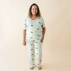 Kyte Baby Women's Relaxed Fit V-Neck in Fishing Sale