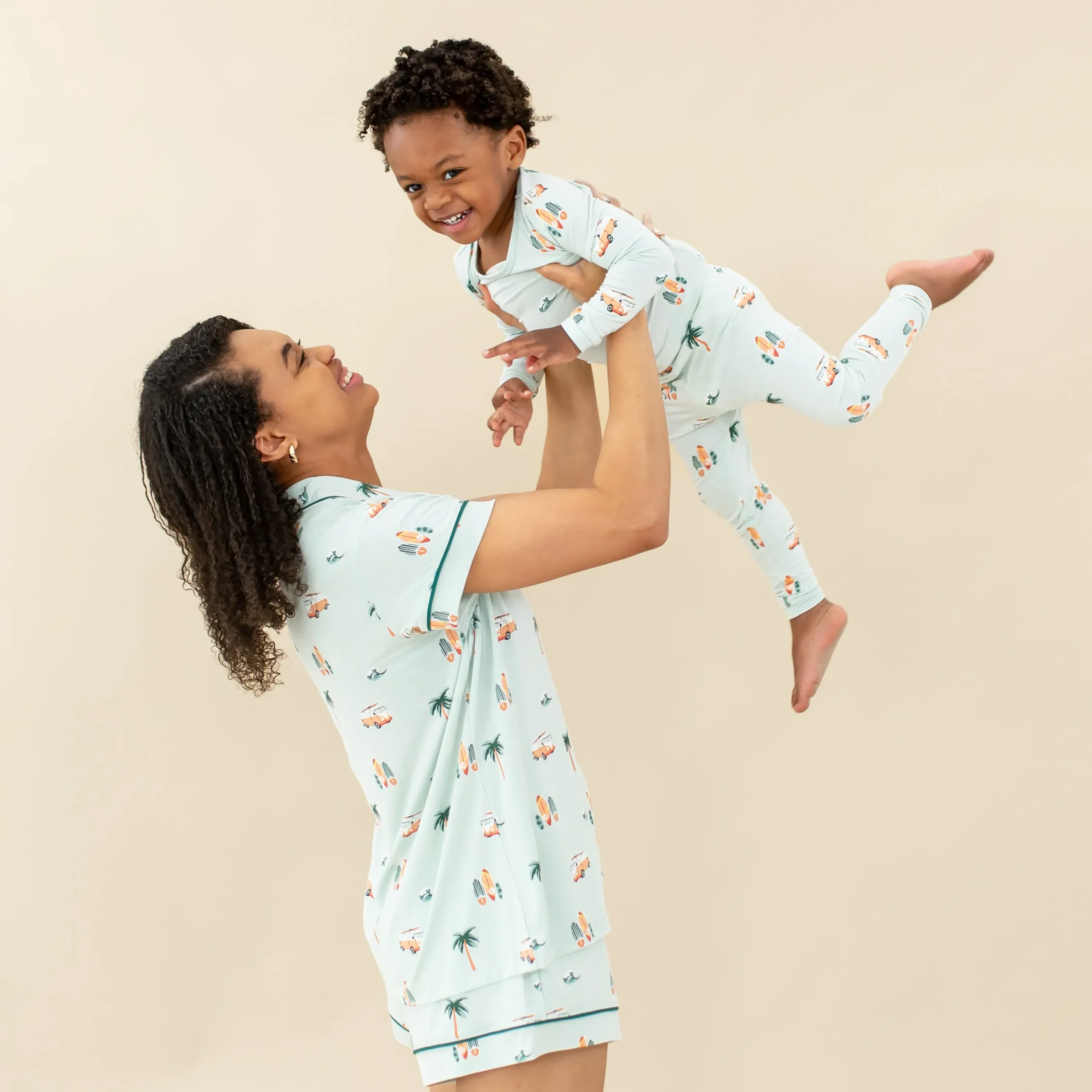 Kyte Baby Women's Short Sleeve Pajama Set in Dew Surf Hot