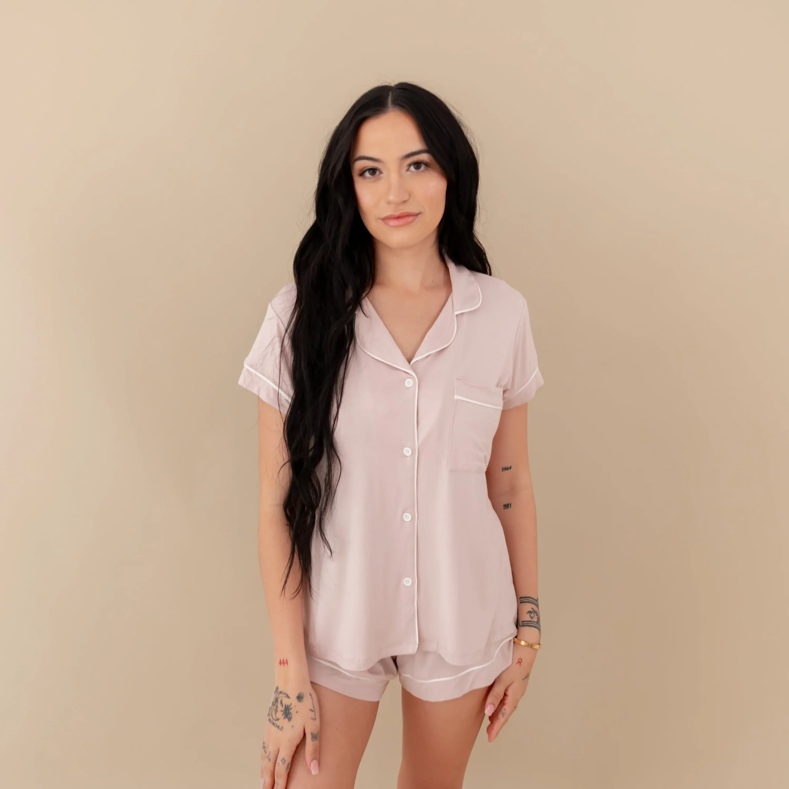 Kyte Baby Women’s Short Sleeve Pajama Set in Blush with Cloud Trim Sale
