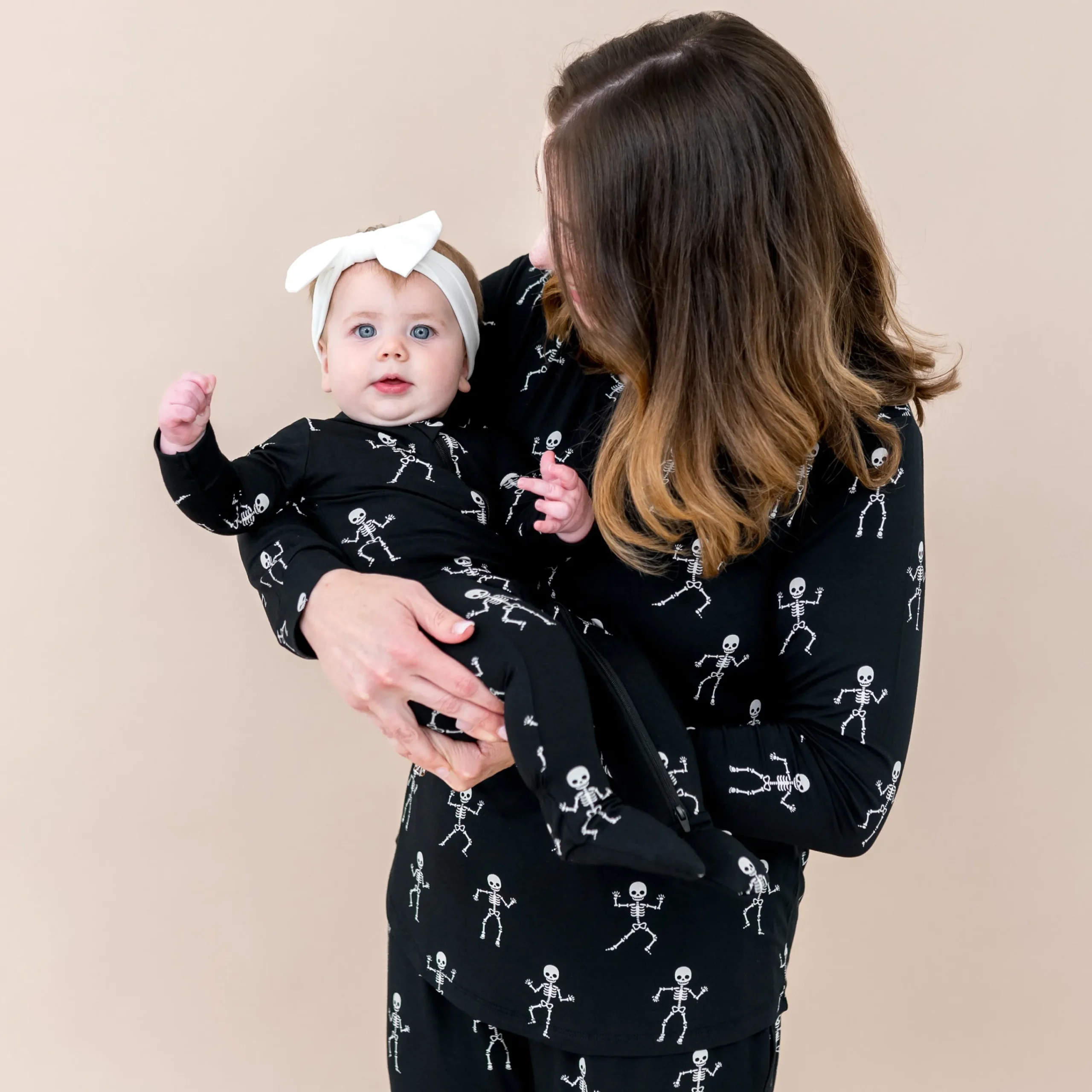 Kyte Baby Zippered Footie in Skeleton Best