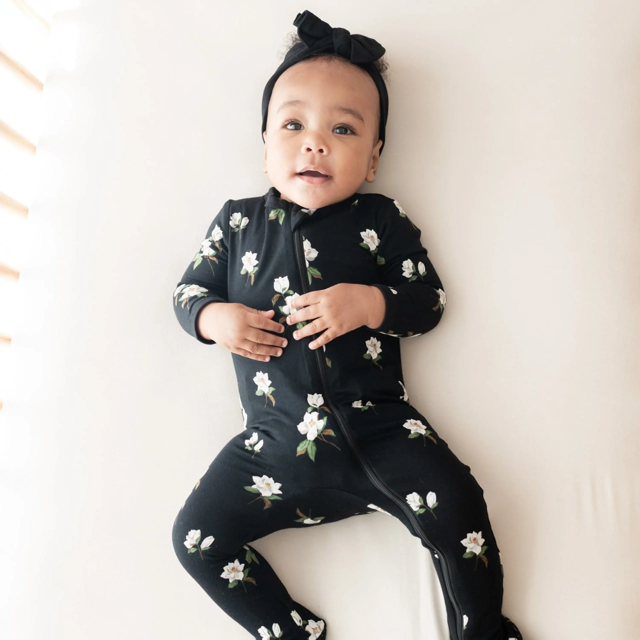 Kyte Baby Zippered Footie in Small Midnight Magnolia Outlet