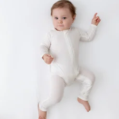 Kyte Baby Zippered Romper in Cloud Hot