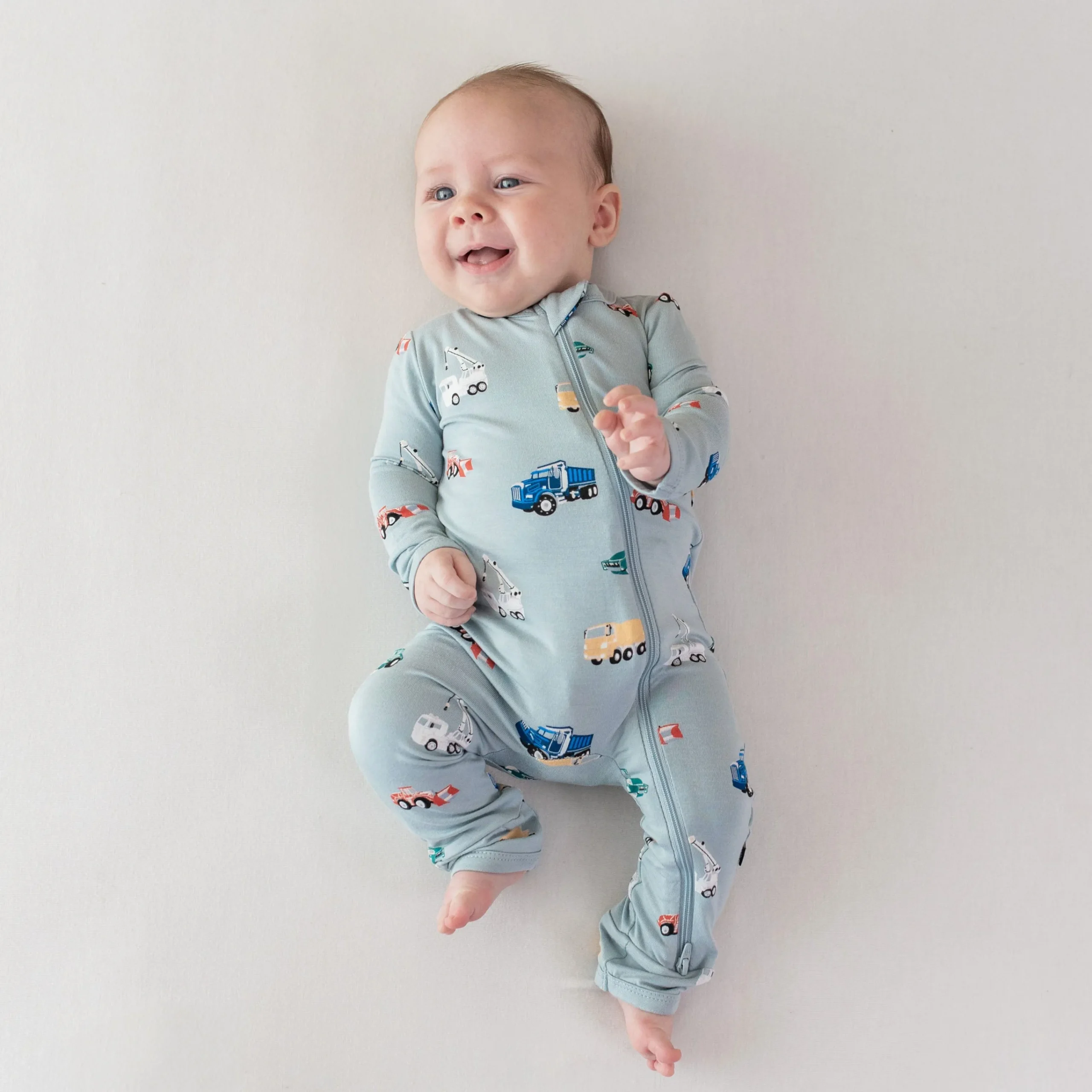 Kyte Baby Zippered Romper in Construction New