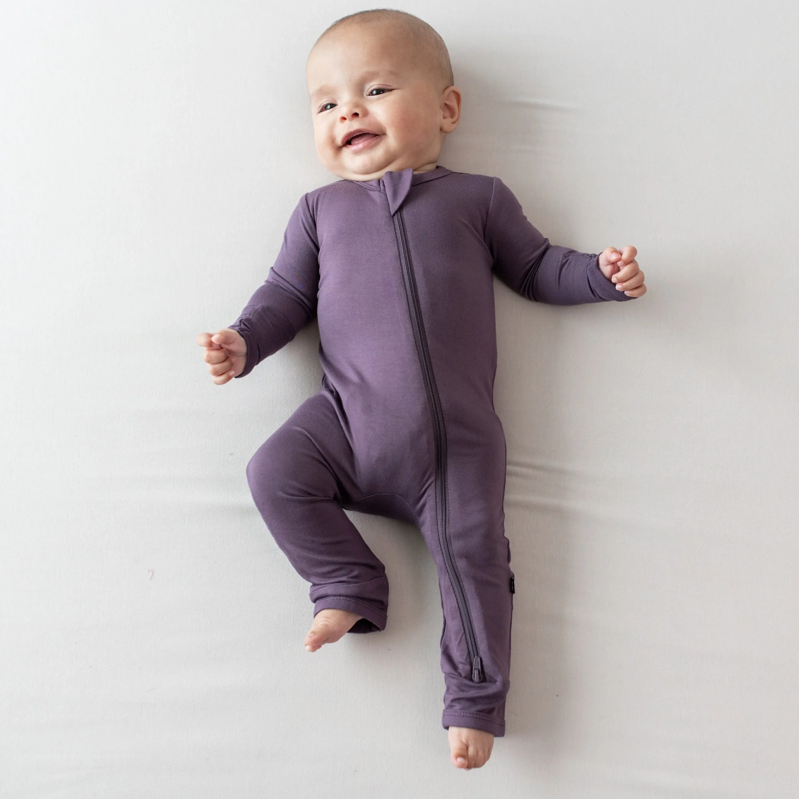 Kyte Baby Zippered Romper in Currant Best