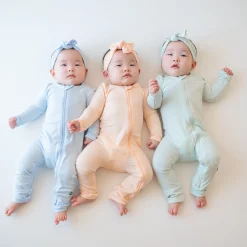 Kyte Baby Zippered Romper in Dew Hot